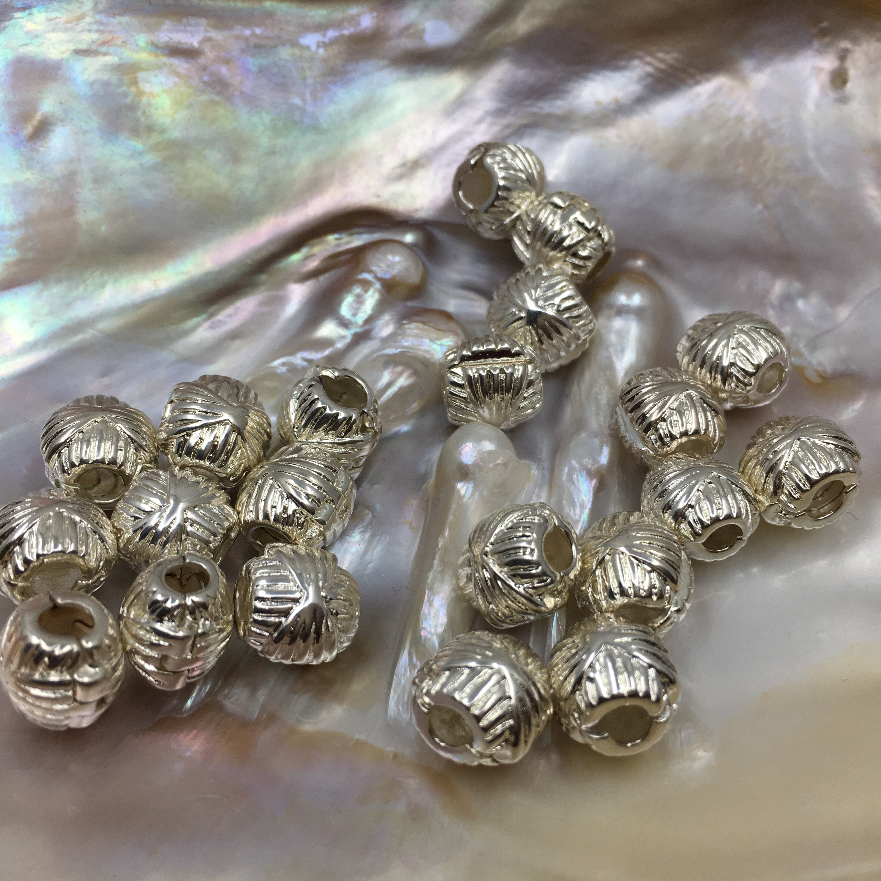 Round Stopper Charm 4Pc