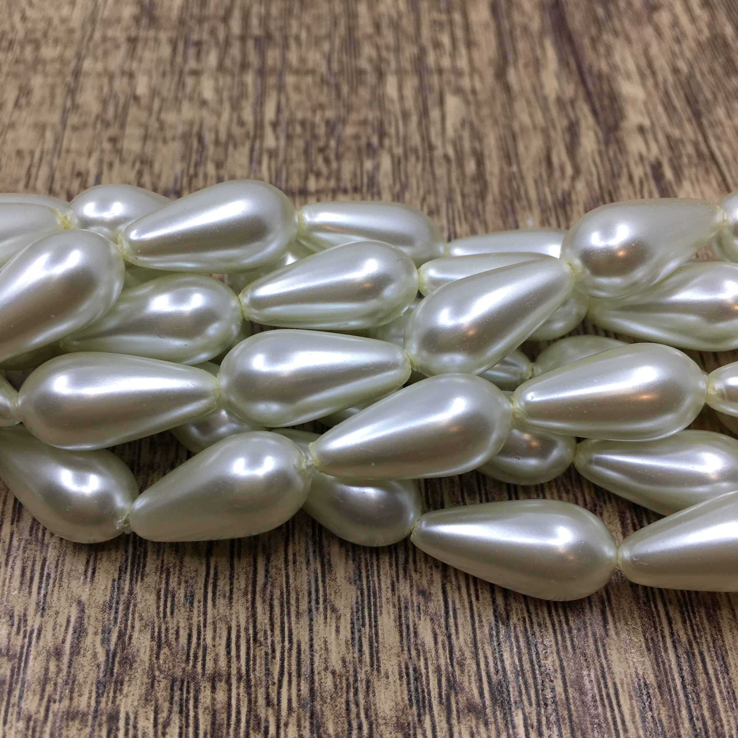 Tear Drop Shell Pearls | Bellaire Wholesale