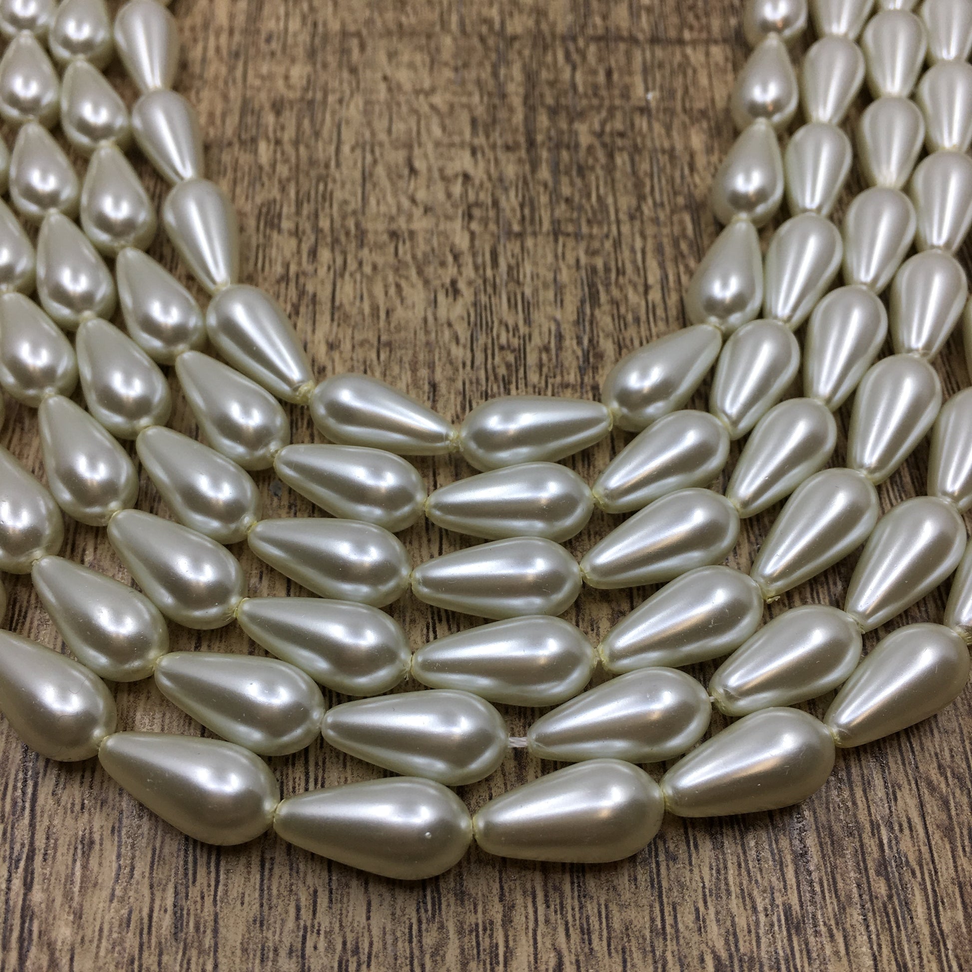 Tear Drop Shell Pearls | Bellaire Wholesale