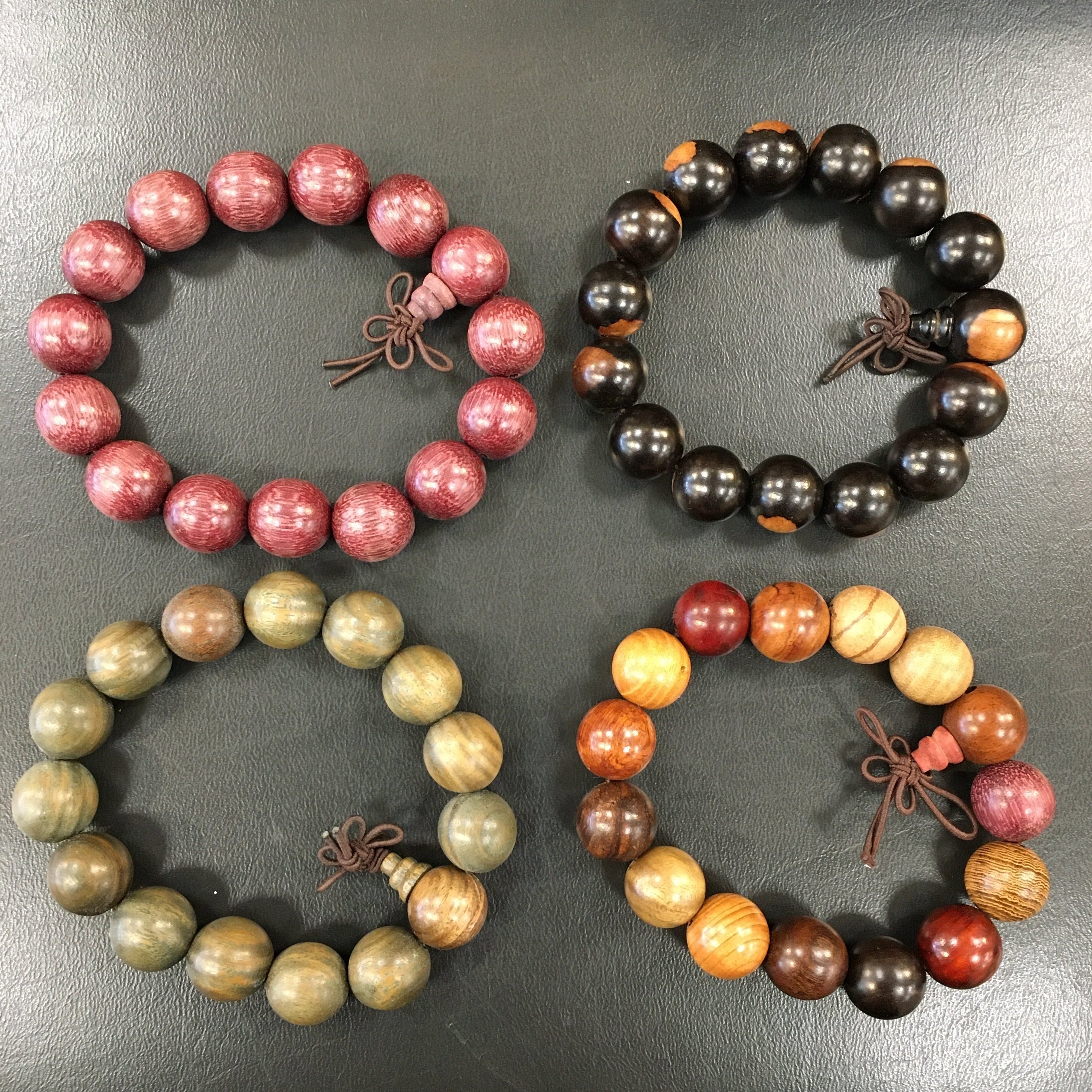 Wood bead bracelet with guru bead | Bellaire Wholesale