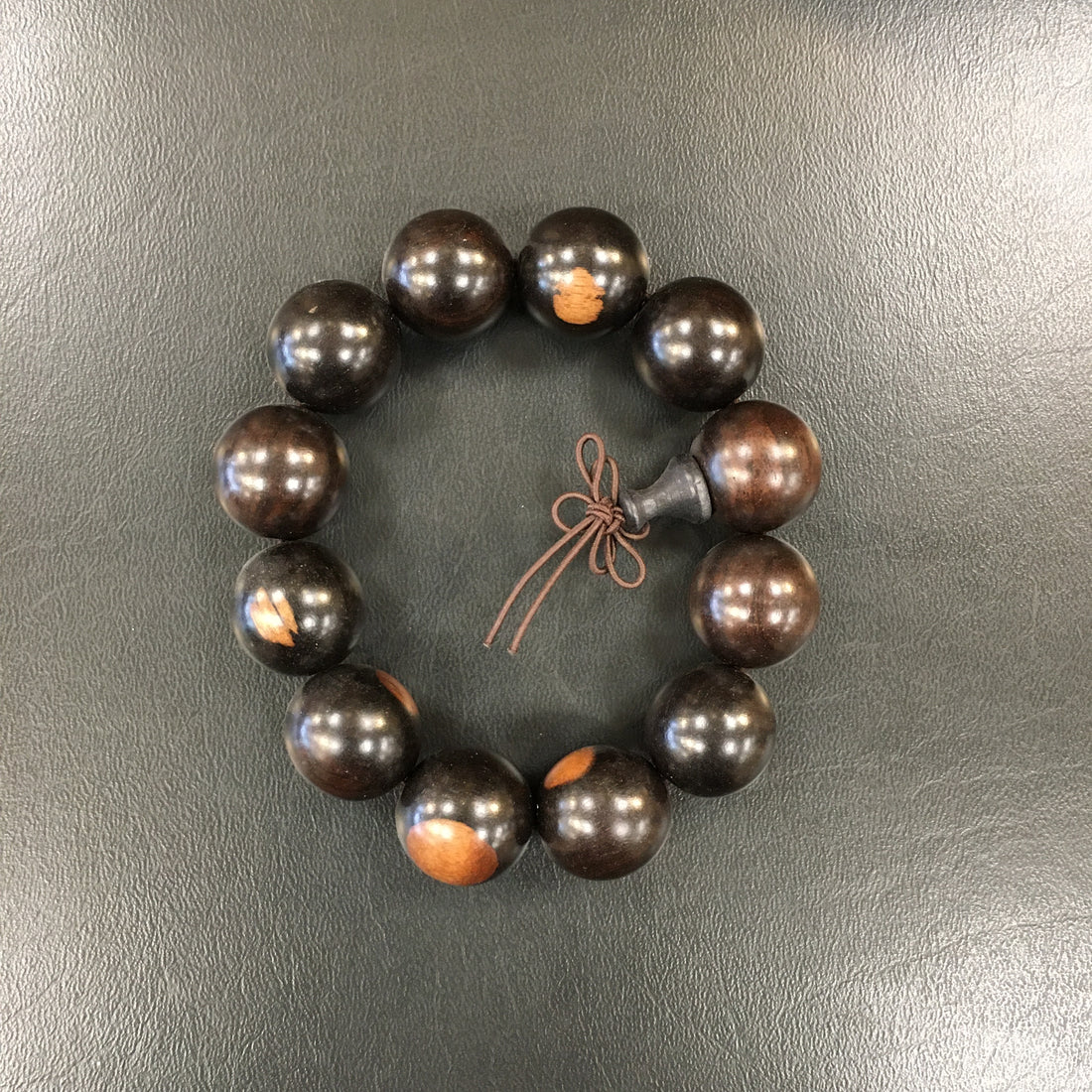 Wood bead bracelet with guru bead | Bellaire Wholesale