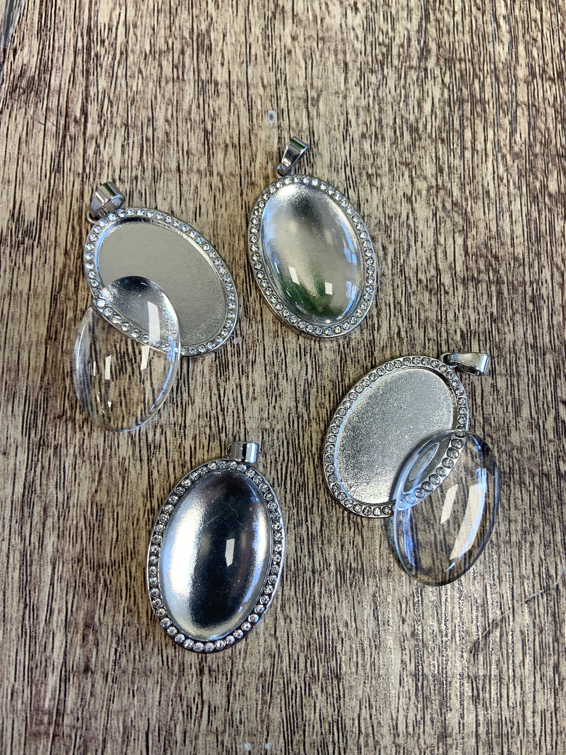 Oval Alloy Silver Rhinestone Photo frame Pendant | Bellaire Wholesale