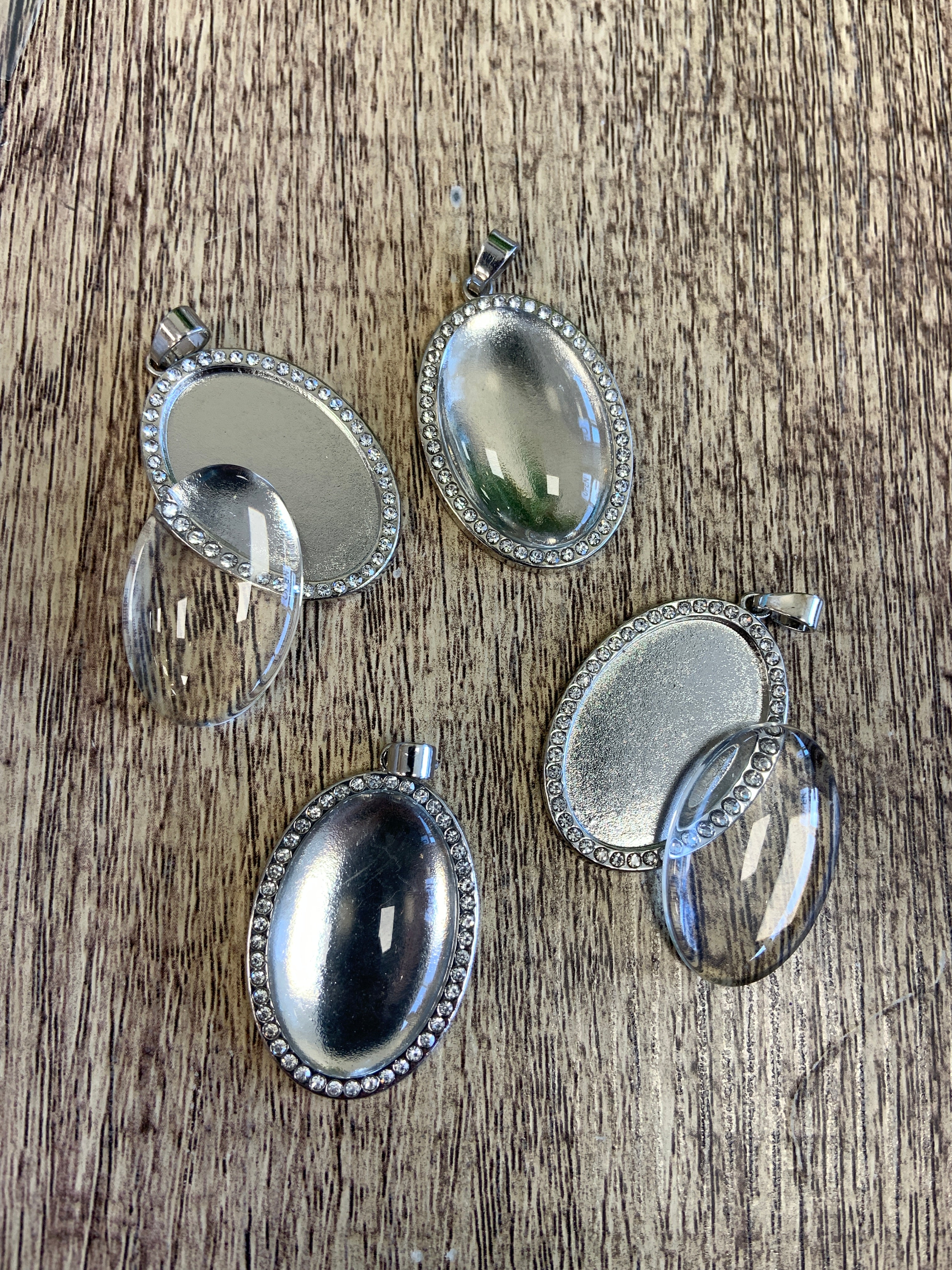 Oval Alloy Silver Rhinestone Photo frame Pendant | Bellaire Wholesale