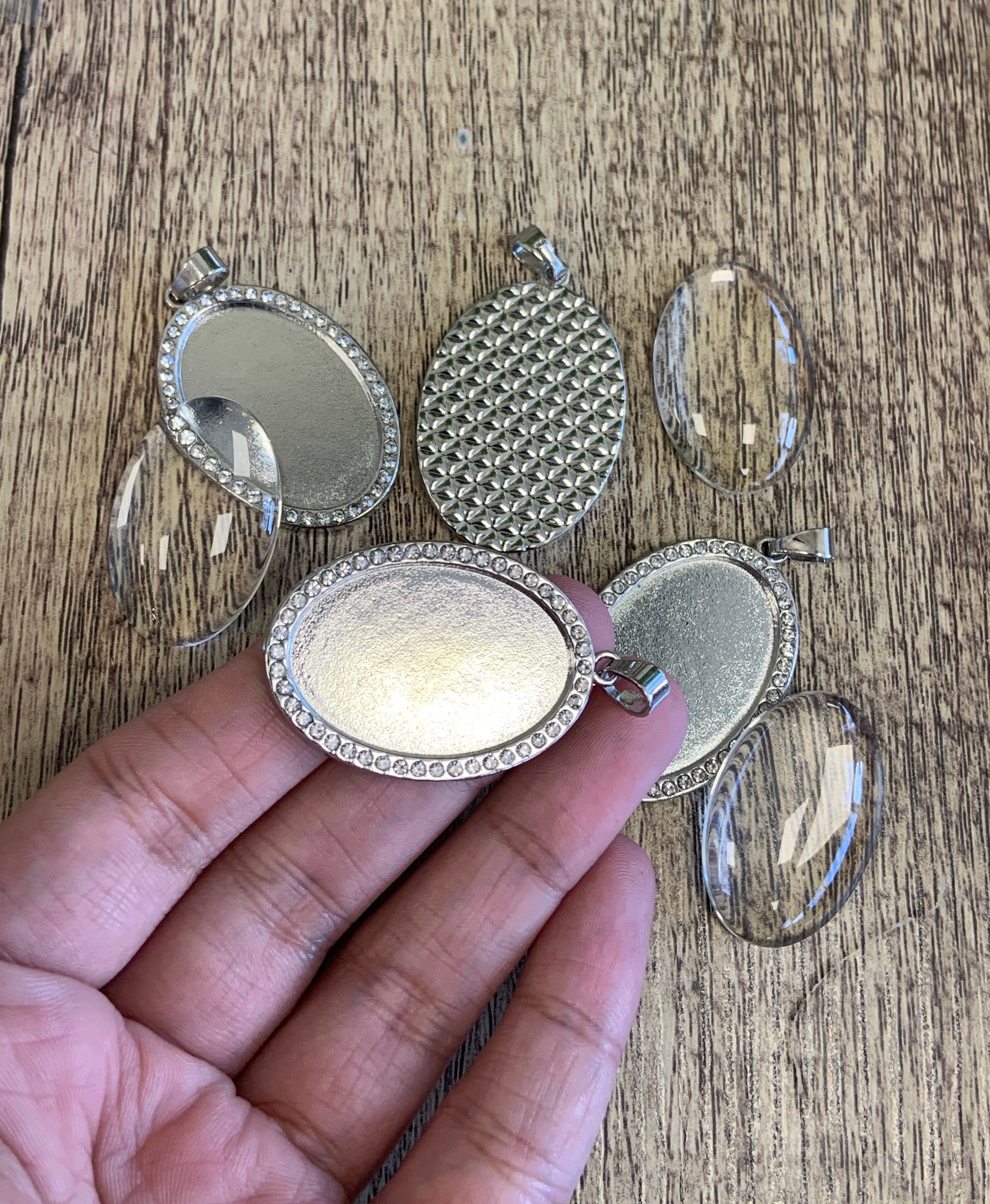 Oval Alloy Silver Rhinestone Photo frame Pendant | Bellaire Wholesale