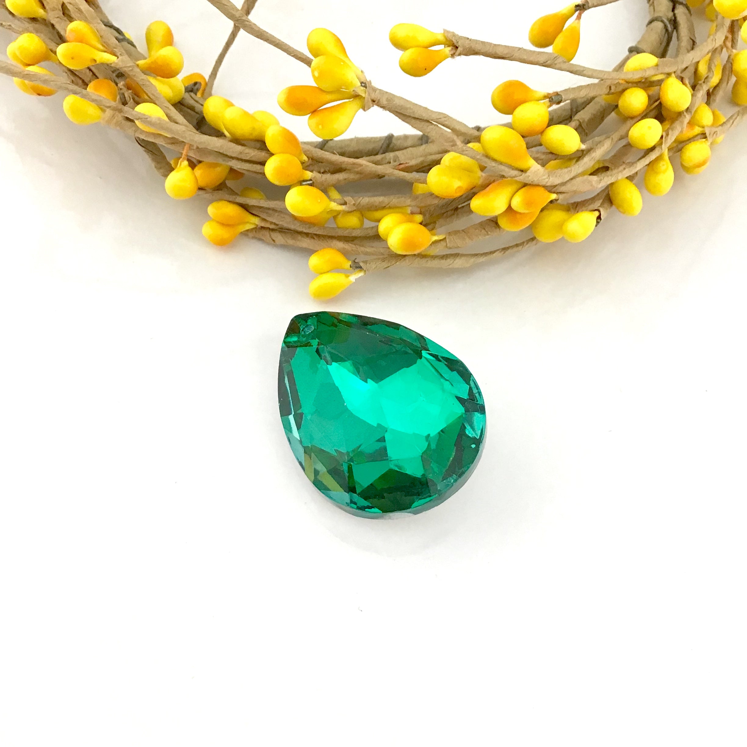 Glass Teardrop Pendant, Emerald Green | Bellaire Wholesale