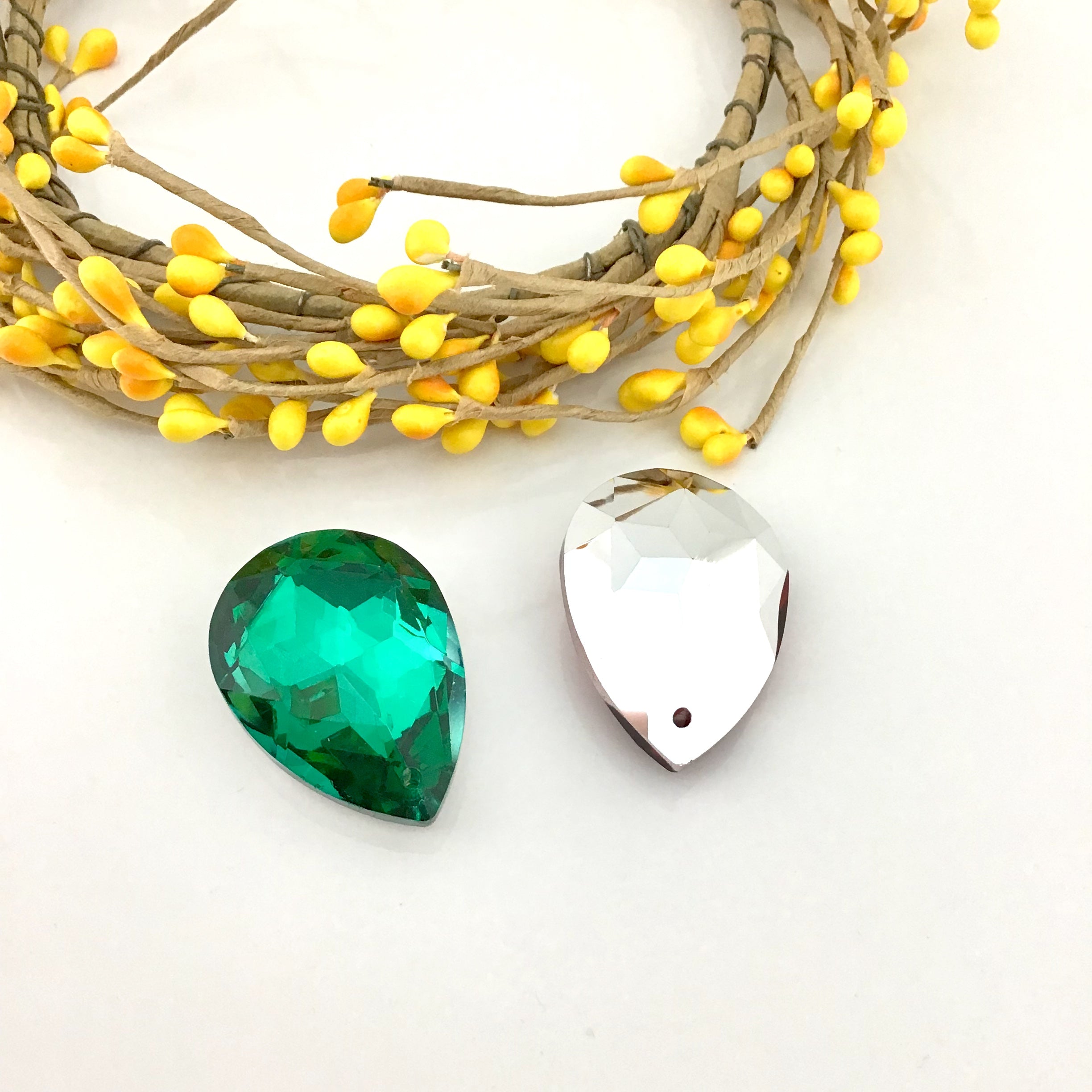 Glass Teardrop Pendant, Emerald Green | Bellaire Wholesale