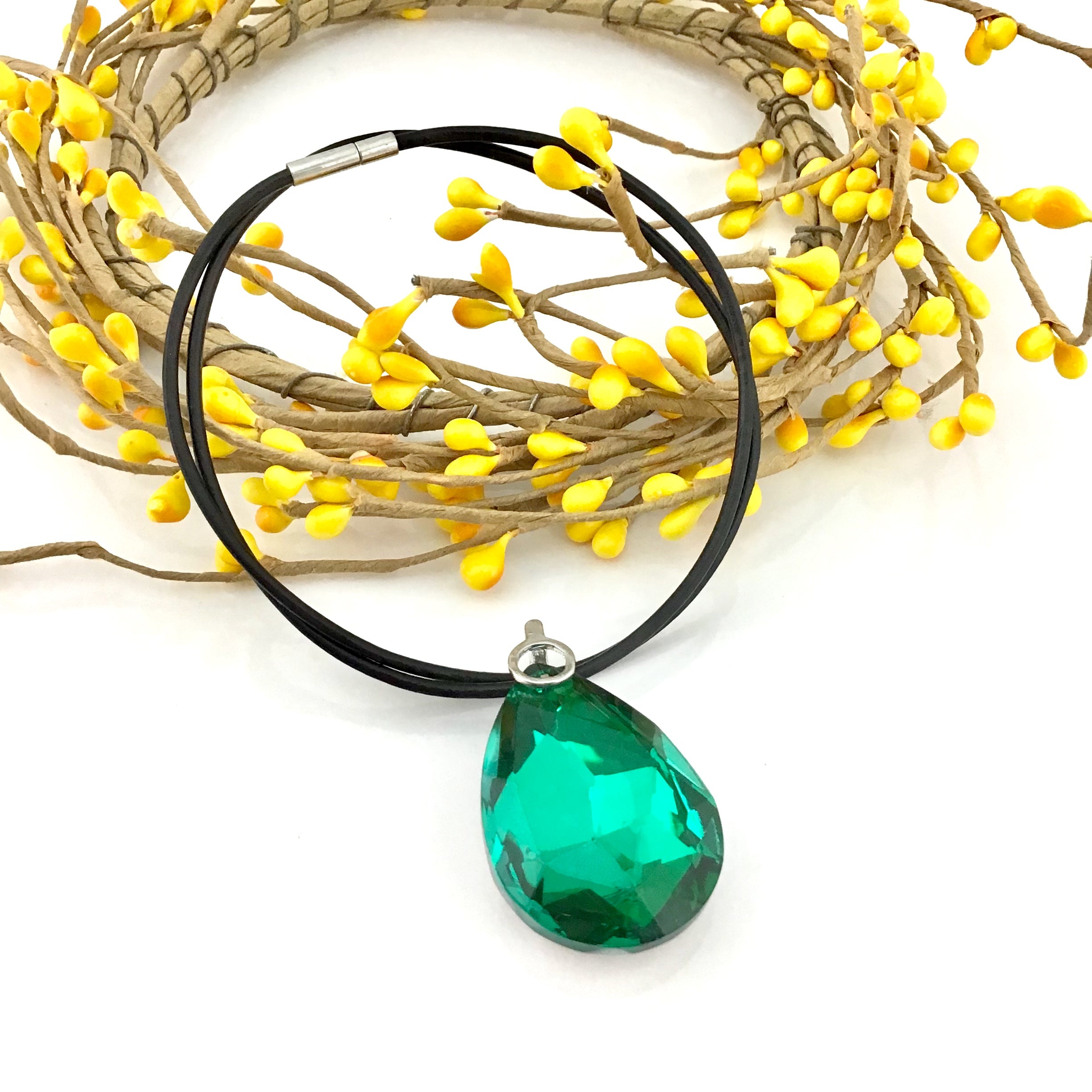 Glass Teardrop Pendant, Emerald Green | Bellaire Wholesale