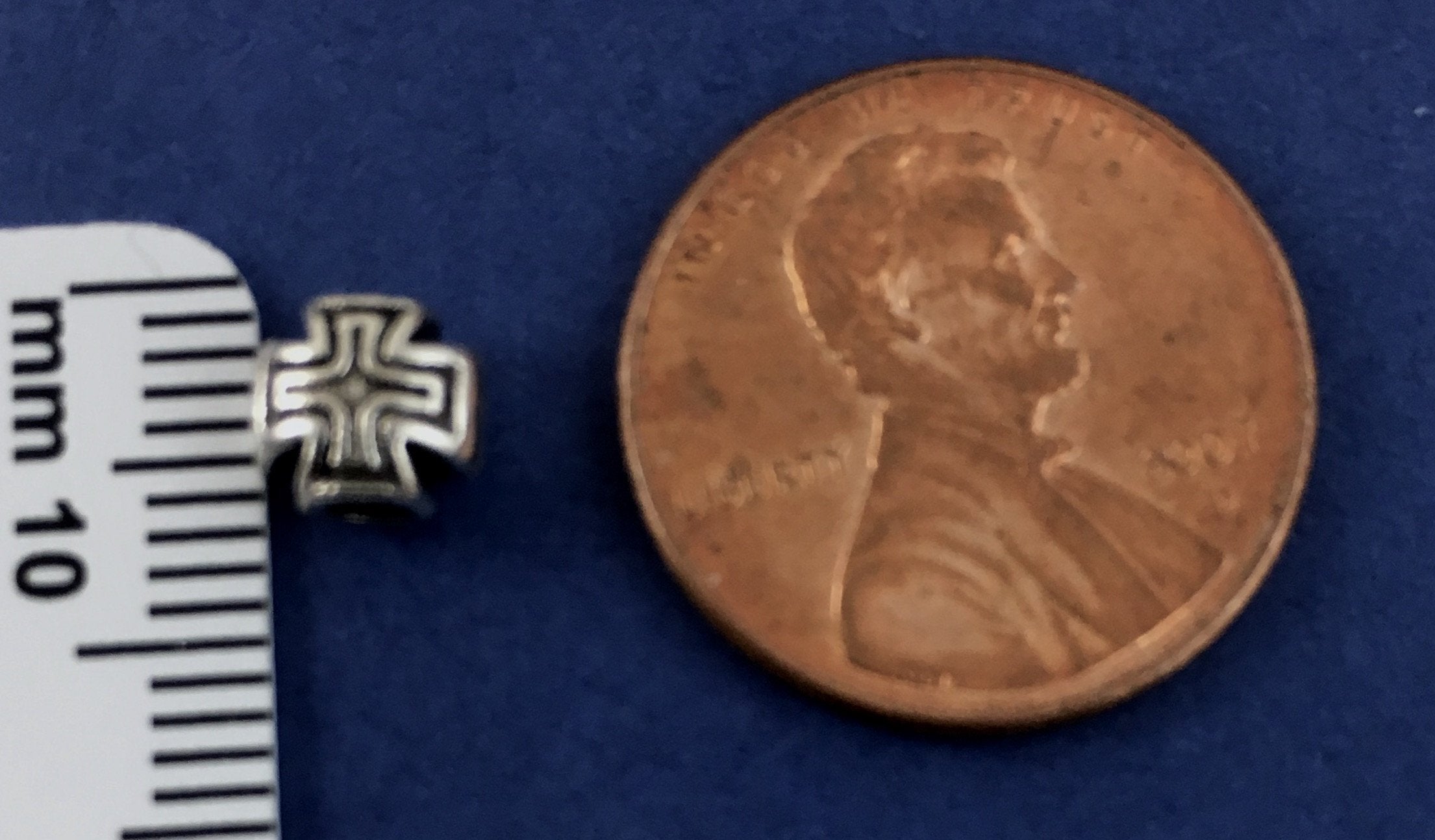 6mm Black Cross Beads | Bellaire Wholesale