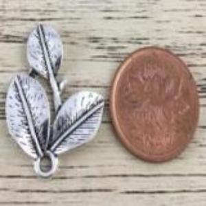 Alloy Silver Charm, 25mm Three Leaf Charm | Bellaire Wholesale