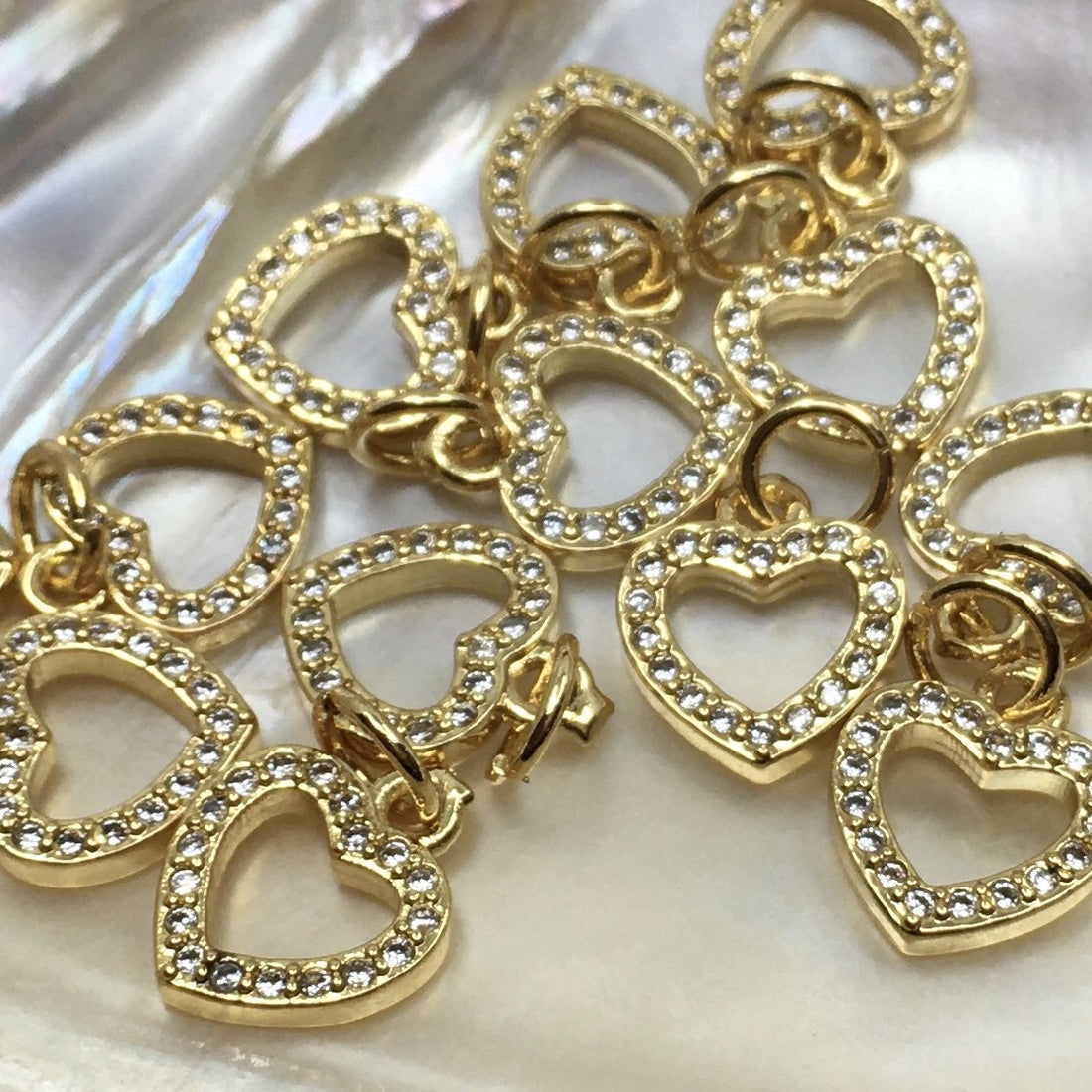 18K Gold Plated Carved Heart Charm | Bellaire Wholesale