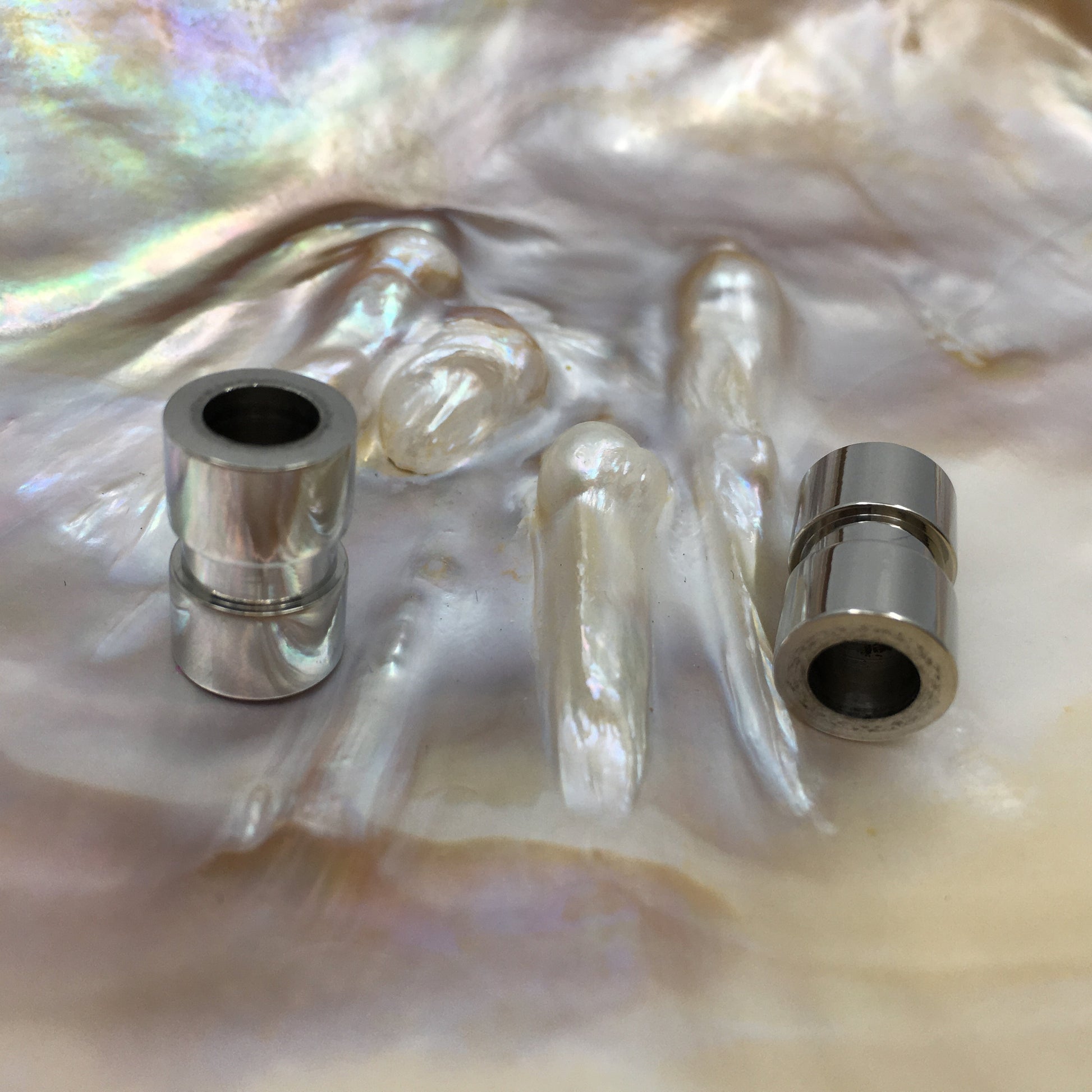 Stainless steel Rhodium Round Cylindrical Beads | Bellaire Wholesale