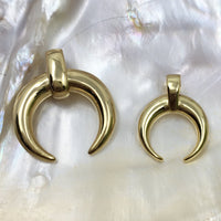 Gold Horn Charm | Bellaire Wholesale