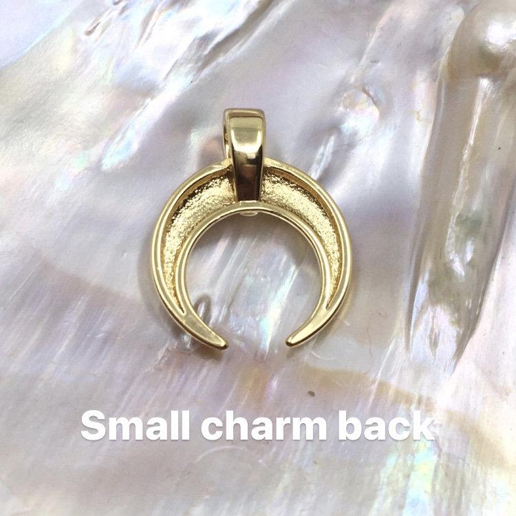 Gold Horn Charm | Bellaire Wholesale