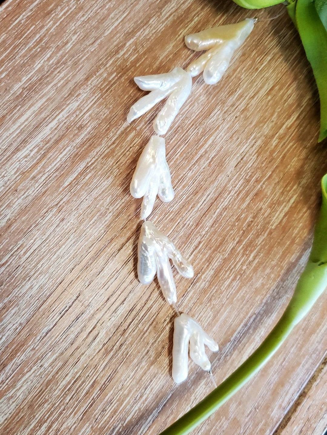 Mother of Pearl, White Pearl Bead, Chicken feet bead