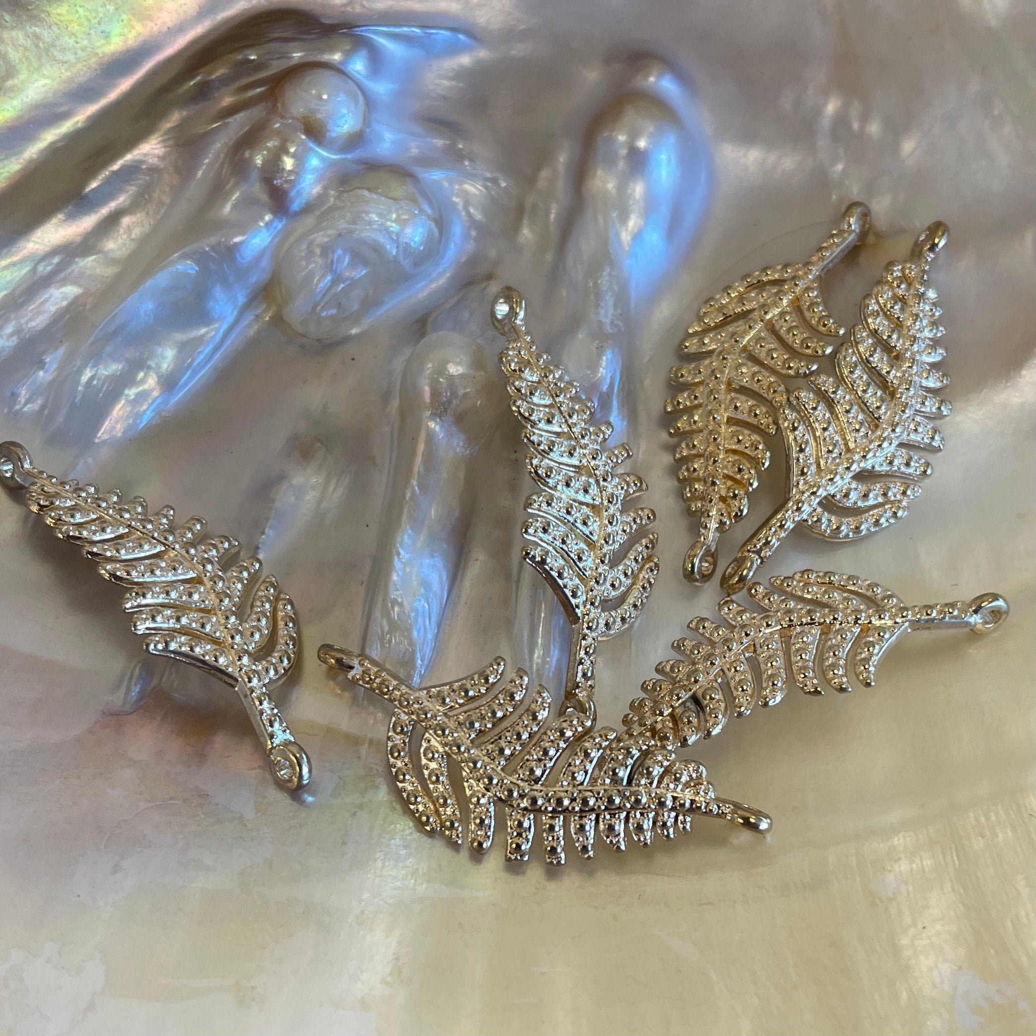 Big Gold Leaf Connector , 33mm Big Gold Leaf  | Bellaire Wholesale