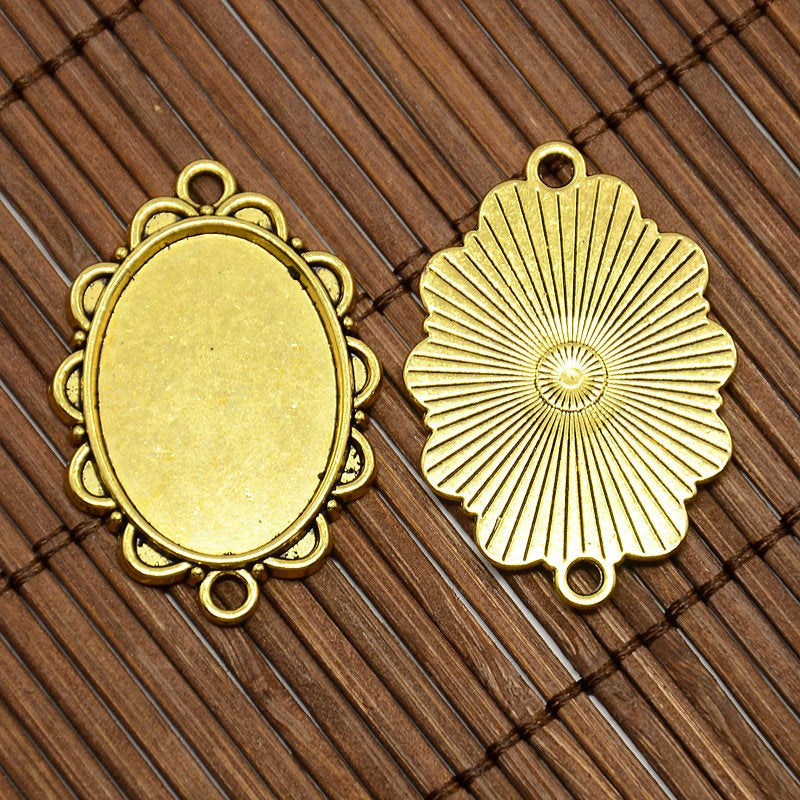 Oval Alloy Gold Photo frame Connector | Bellaire Wholesale