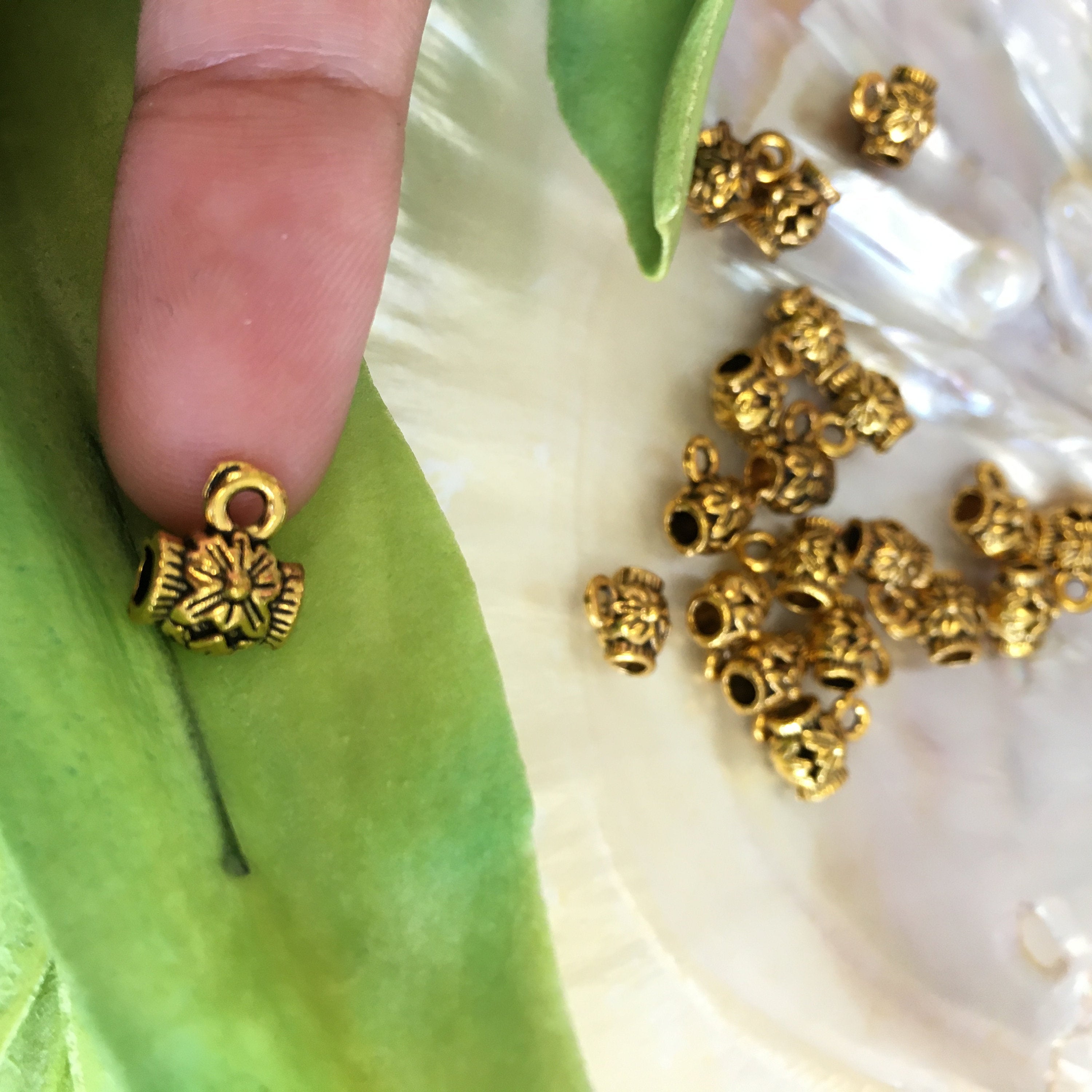 Alloy Charm Hanger with Flower Symbol | Bellaire Wholesale