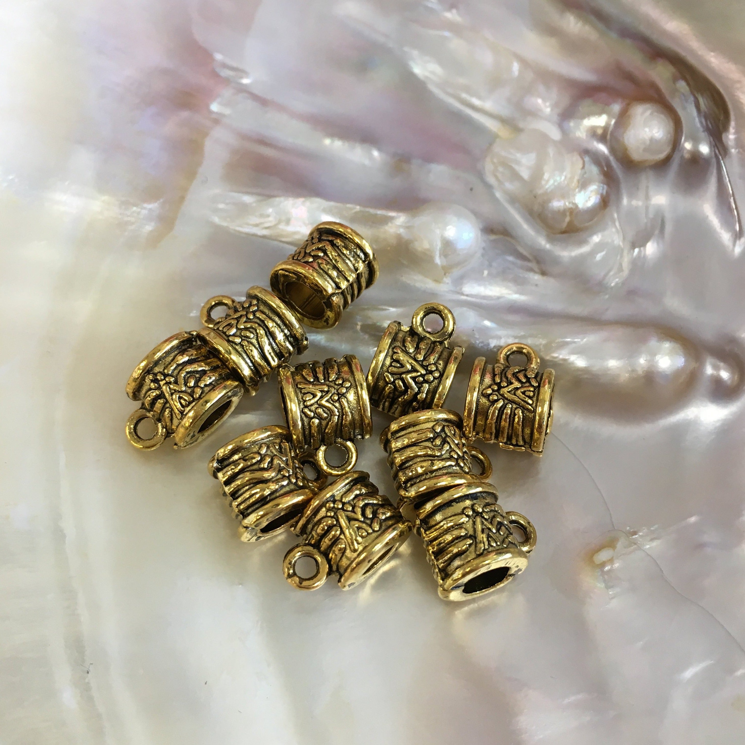 Antique Gold Alloy Charm Hanger with Pattern | Bellaire Wholesale