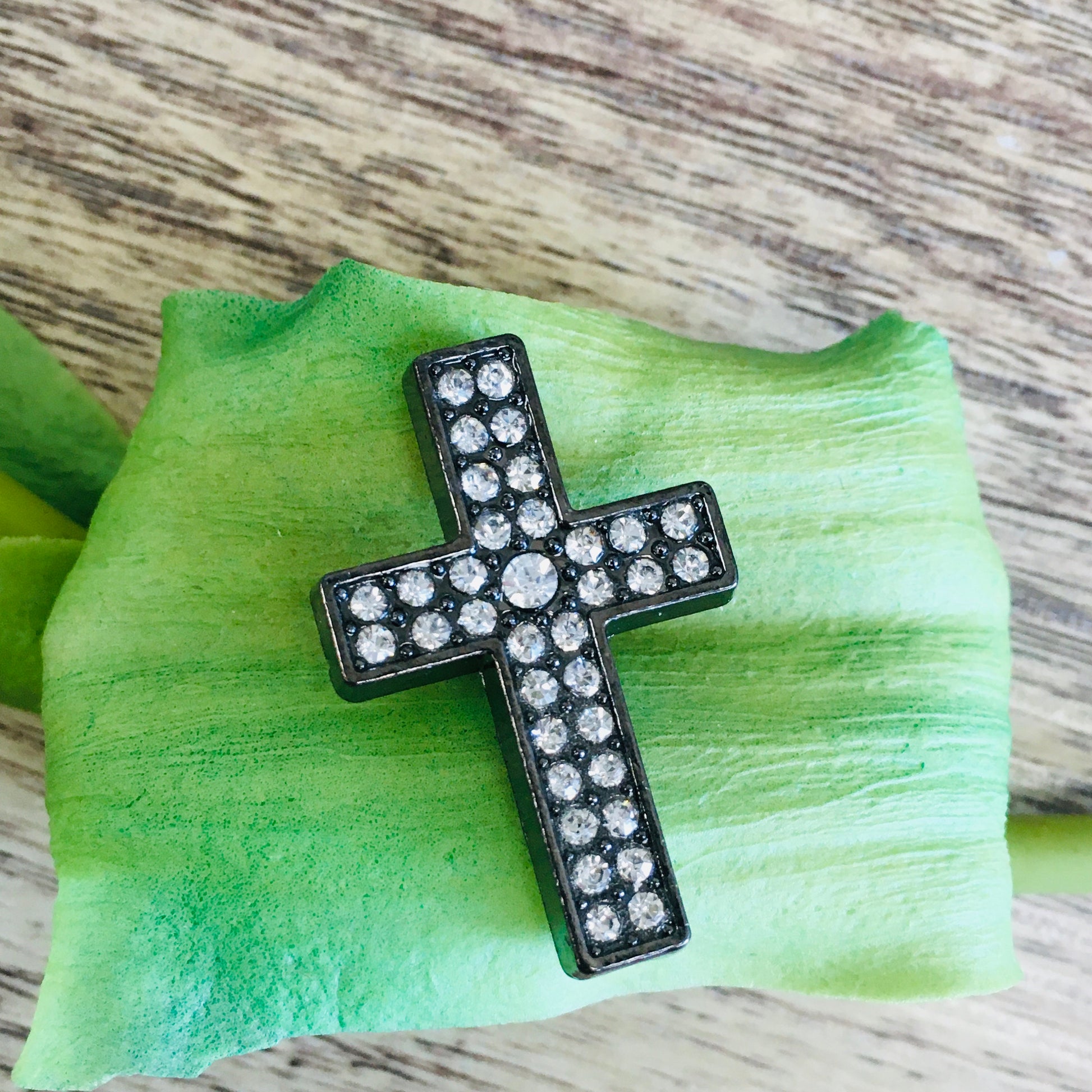 Rhodium/ Gunmetal Cross Clear rhinestones | Bellaire Wholesale