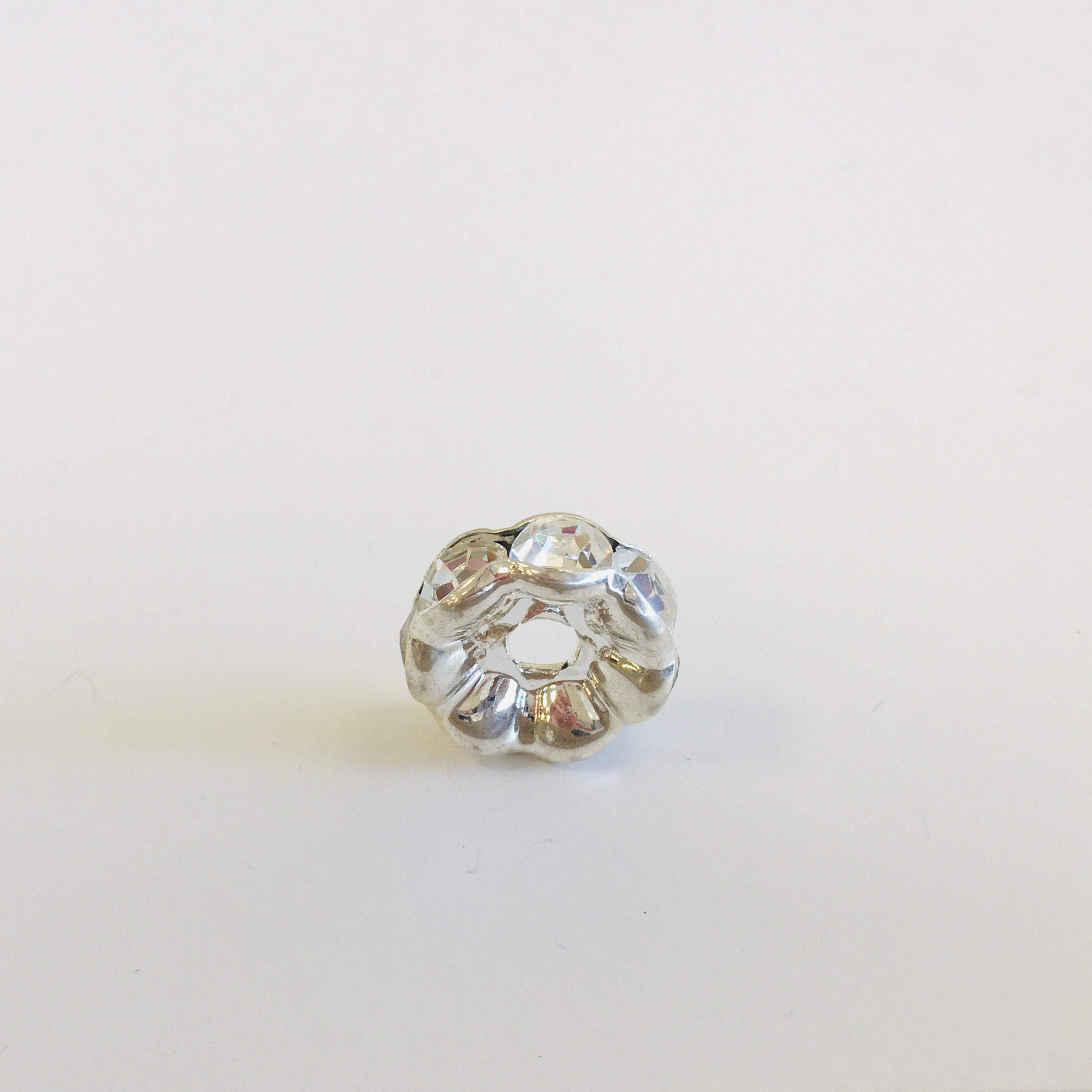 Curved Daisy Spacer Beads | Bellaire Wholesale