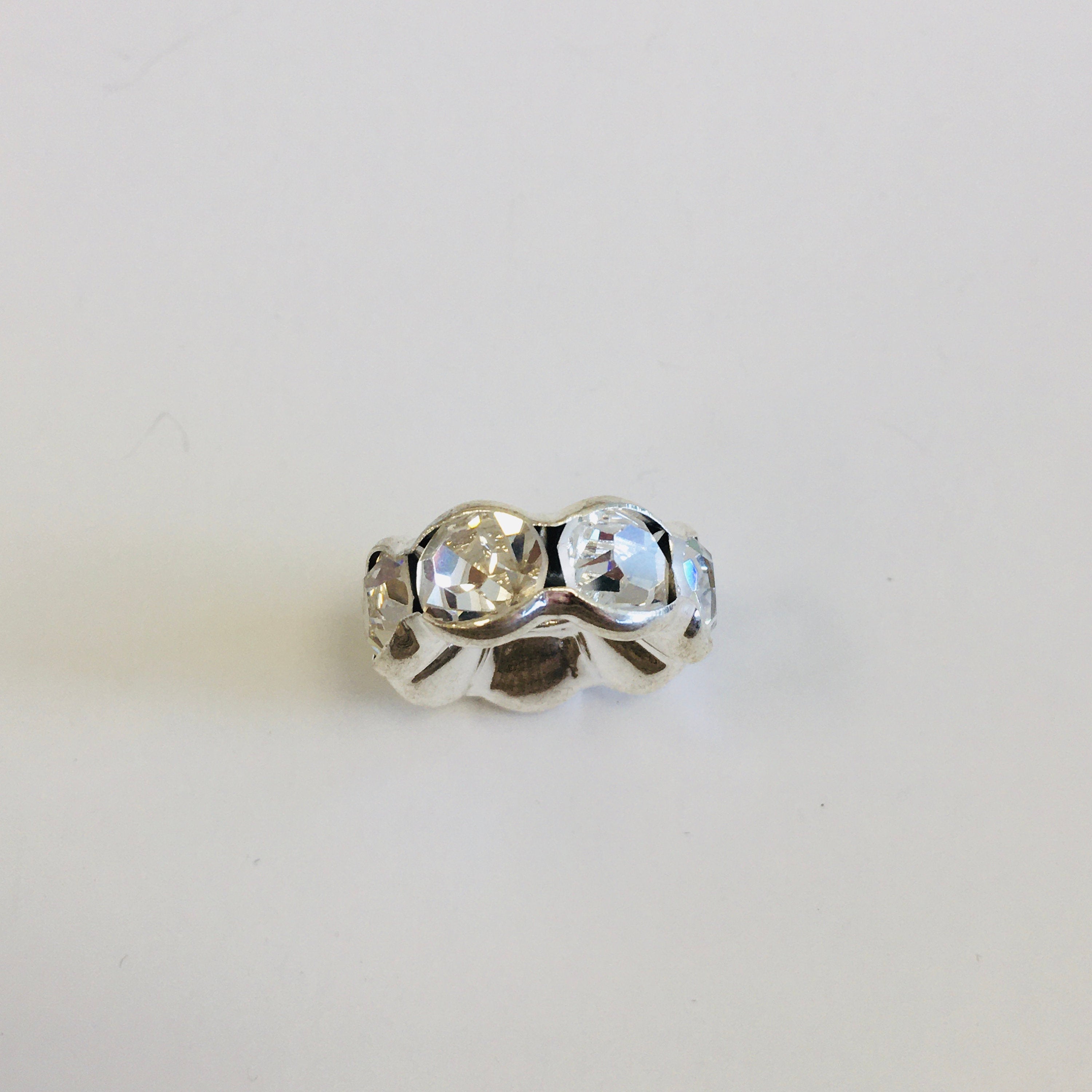 Curved Daisy Spacer Beads | Bellaire Wholesale