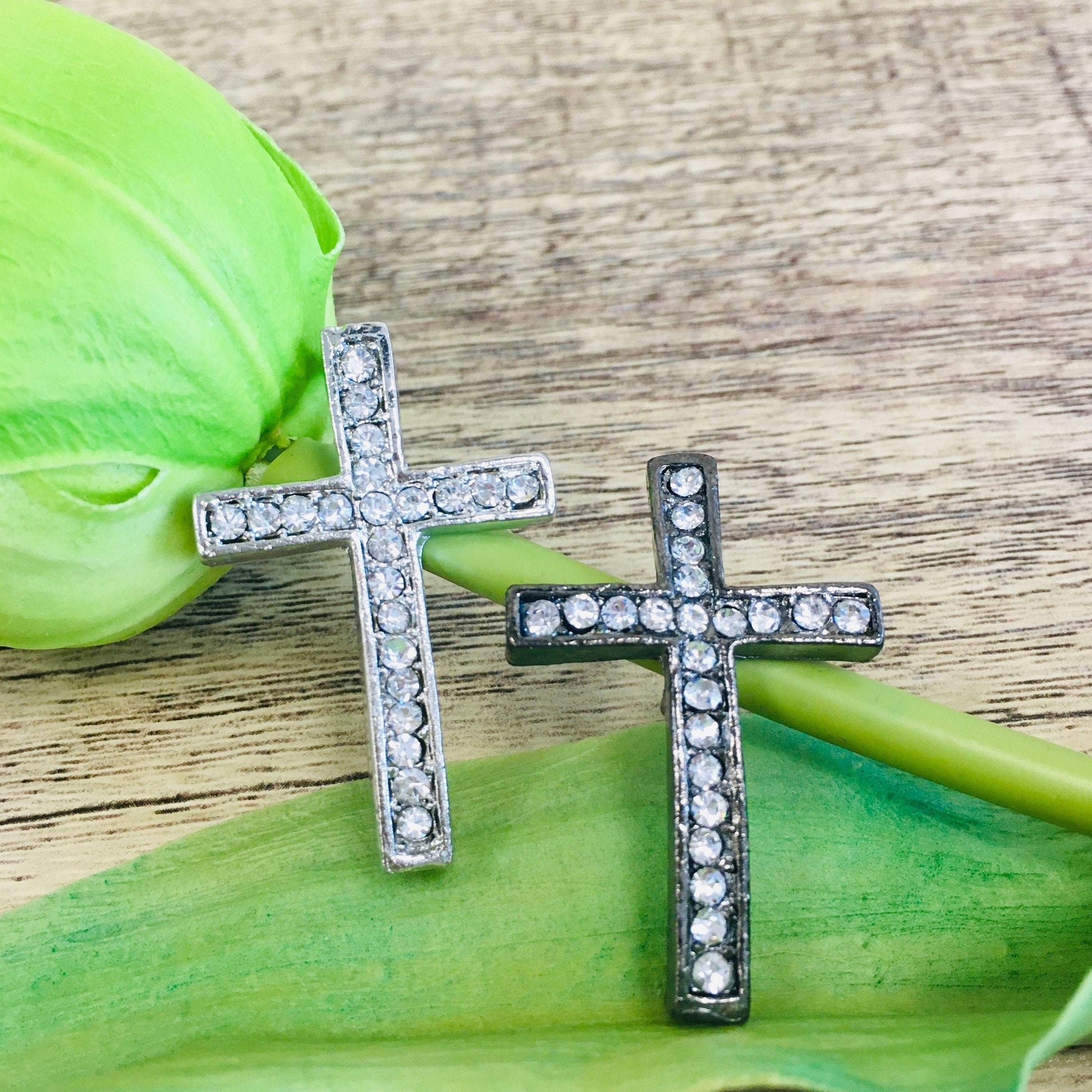 Rhodium/ Gunmetal Cross Bead | Bellaire Wholesale