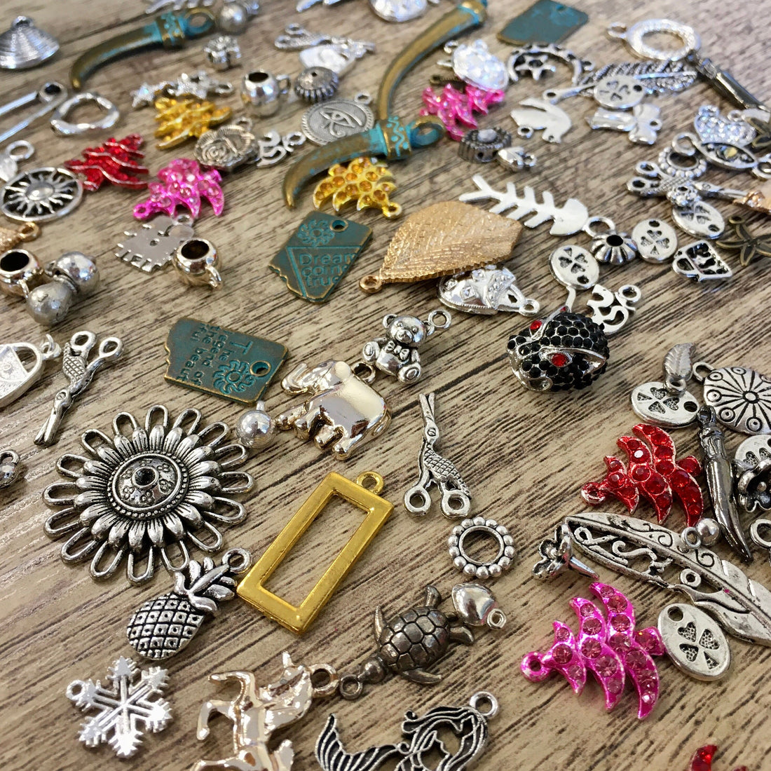 Surprise Bag, Charms and Beads | Bellaire Wholesale