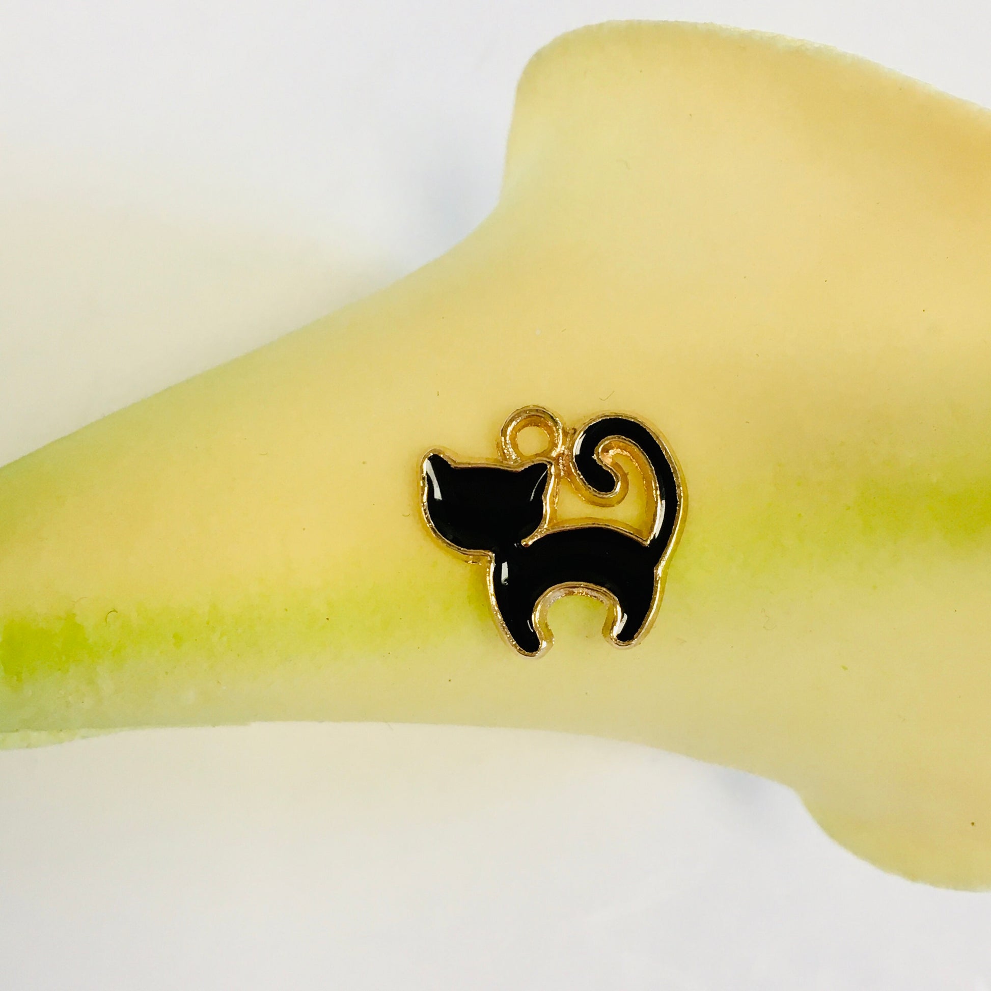 Enamel Baby Kitten Charm  | Bellaire Wholesale