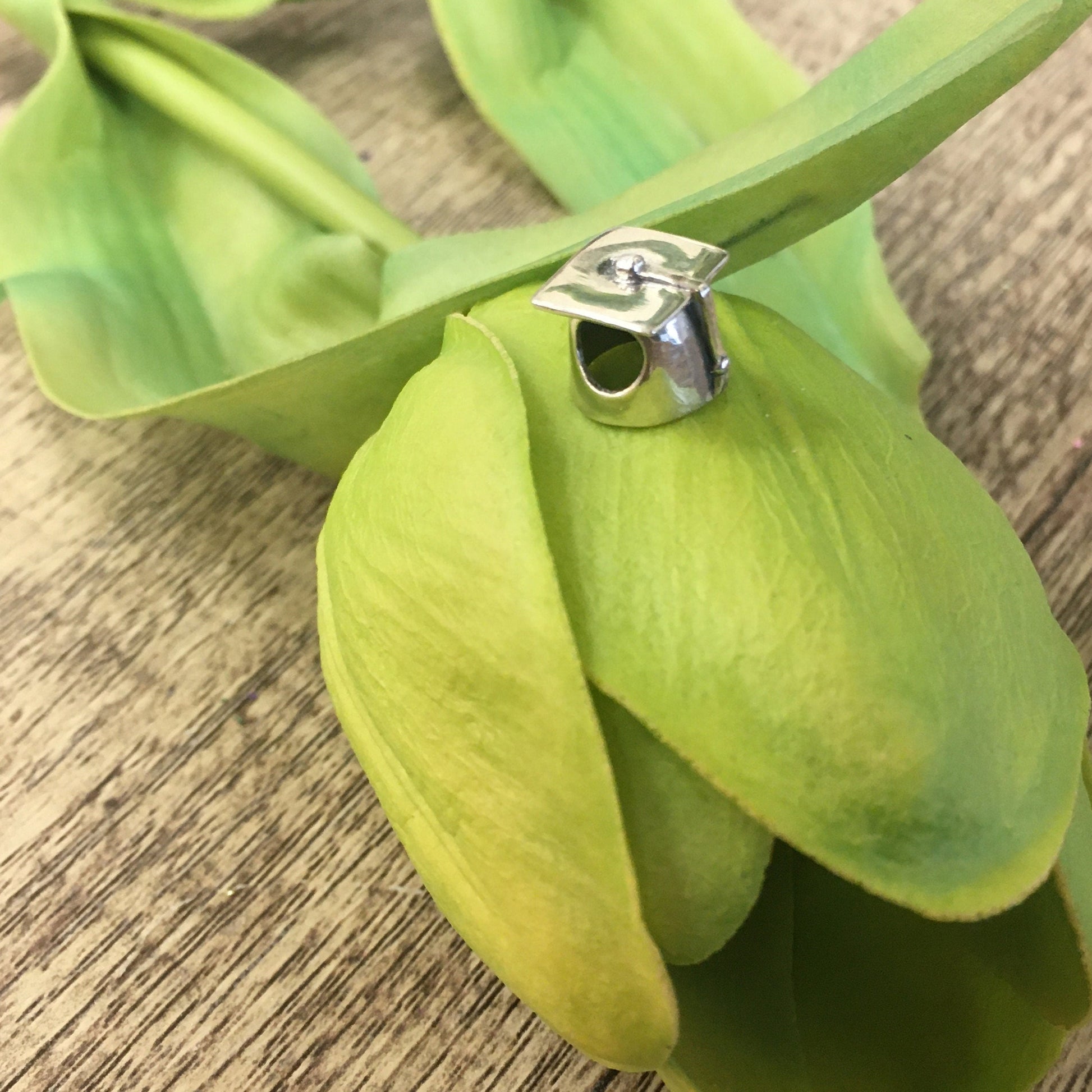 Sterling Silver Graduation Cap Bead | Bellaire Wholesale