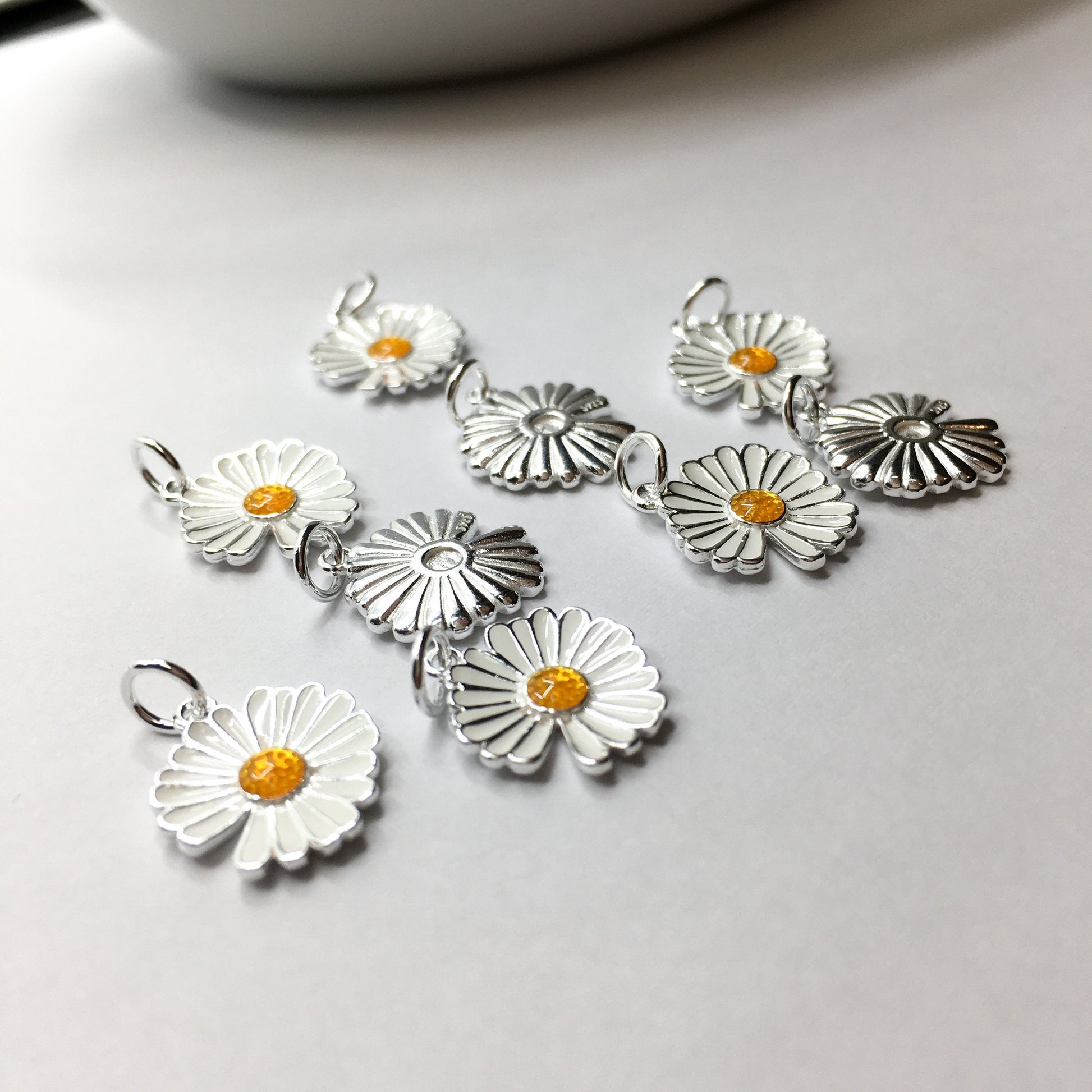 925 Sterling Silver Daisy Charm | Bellaire Wholesale