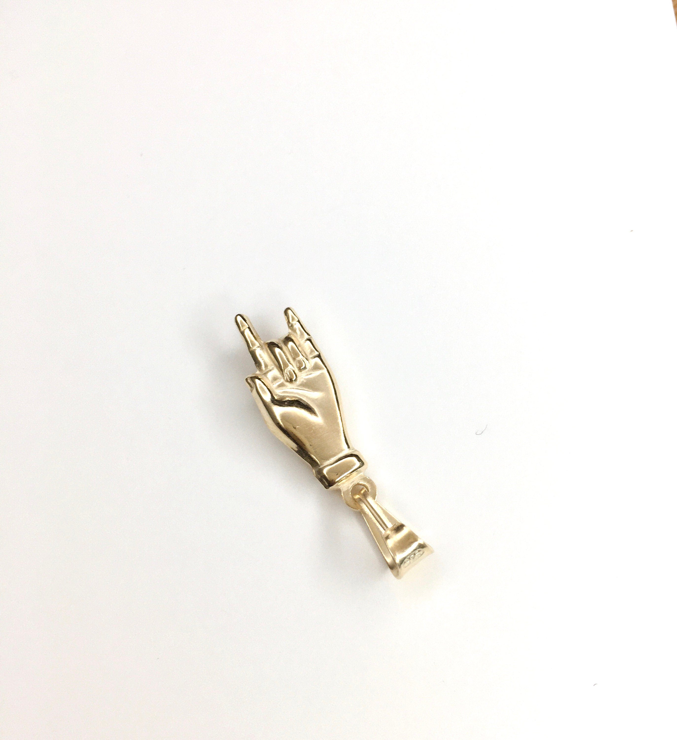 925 Sterling Silver Manu Cornuto Pendant | Bellaire Wholesale