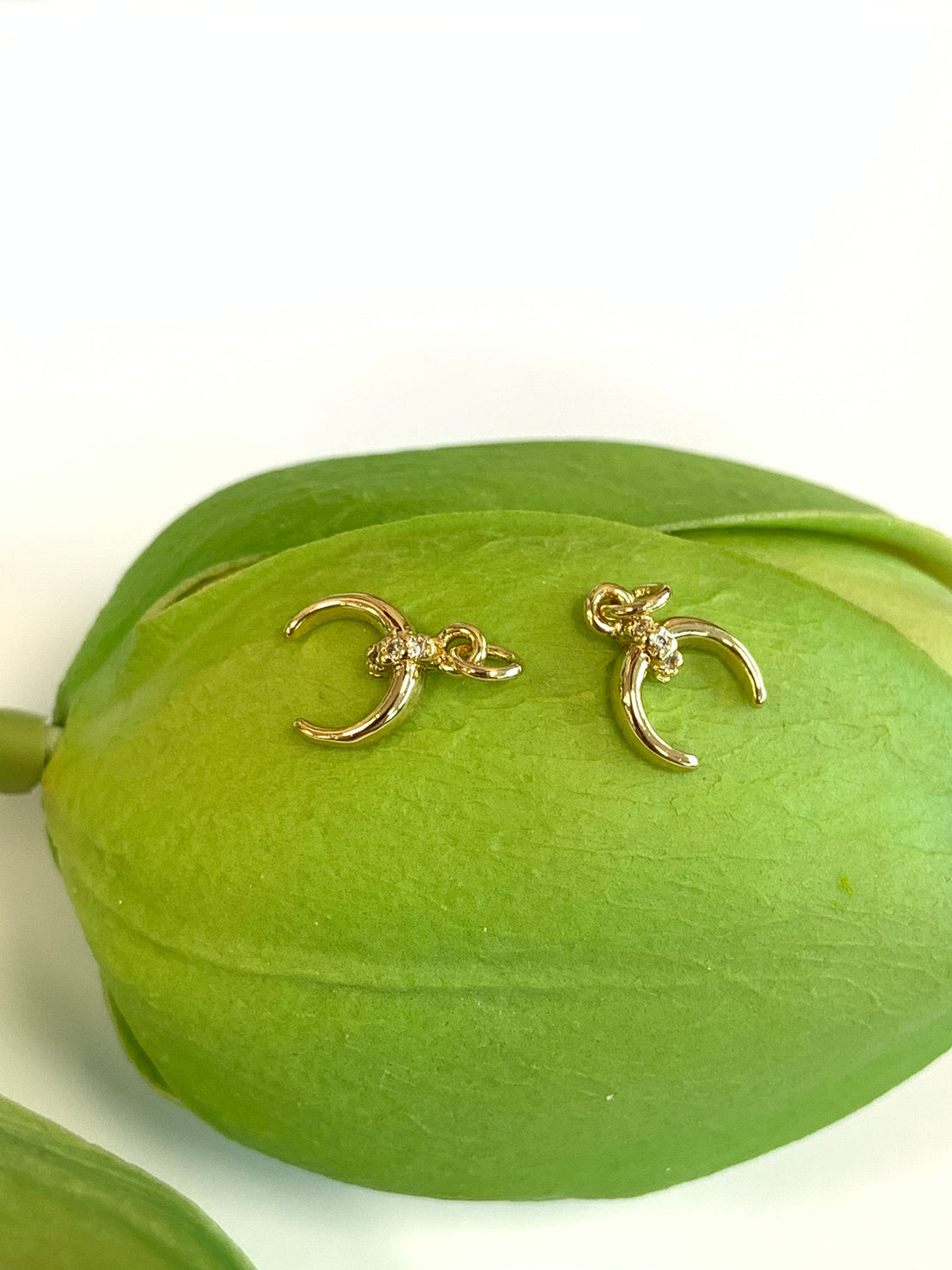 Little Gold Horn Charm | Bellaire Wholesale