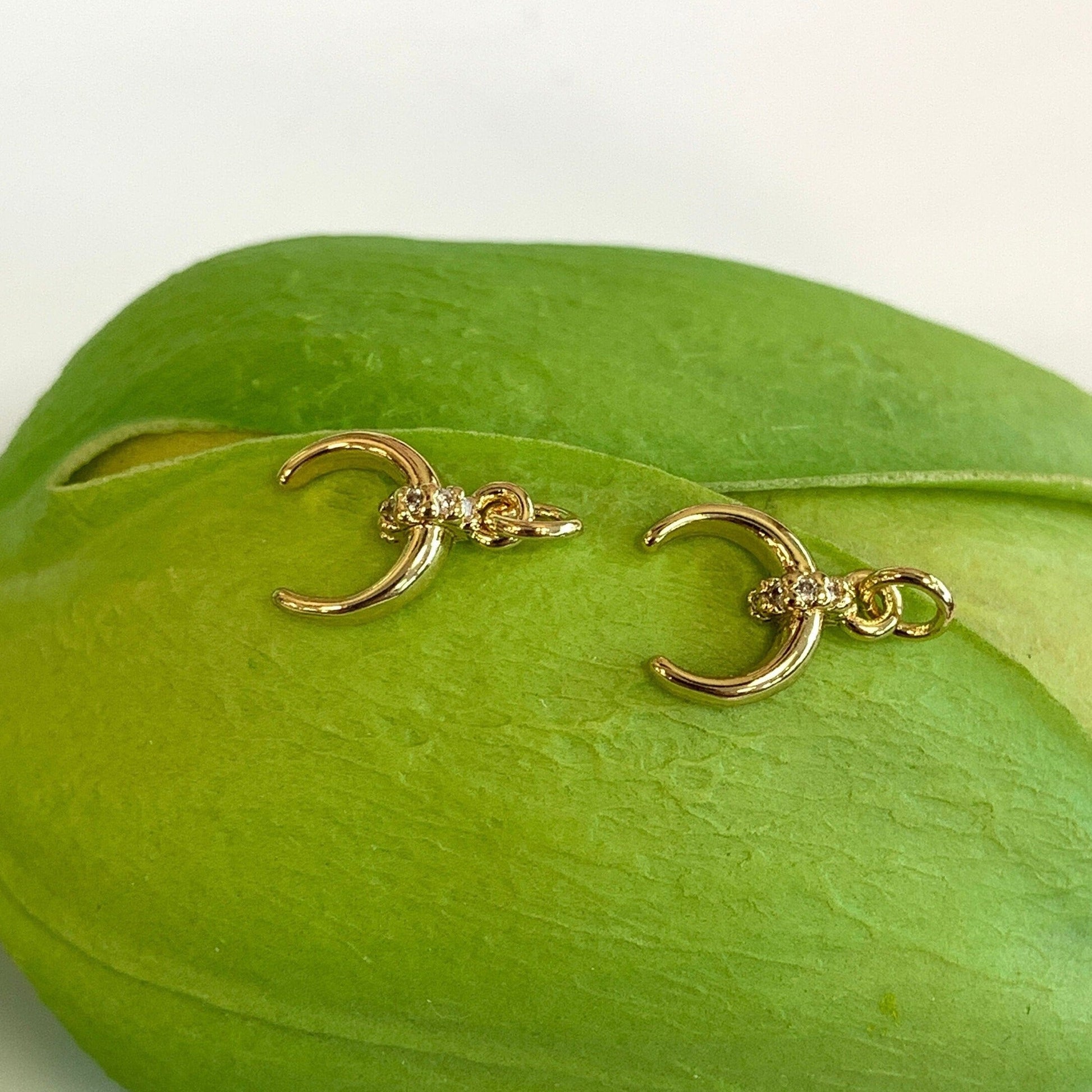 Little Gold Horn Charm | Bellaire Wholesale