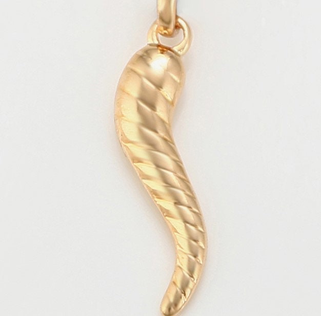 Dainty Italian Horn Pendant | Bellaire Wholesale