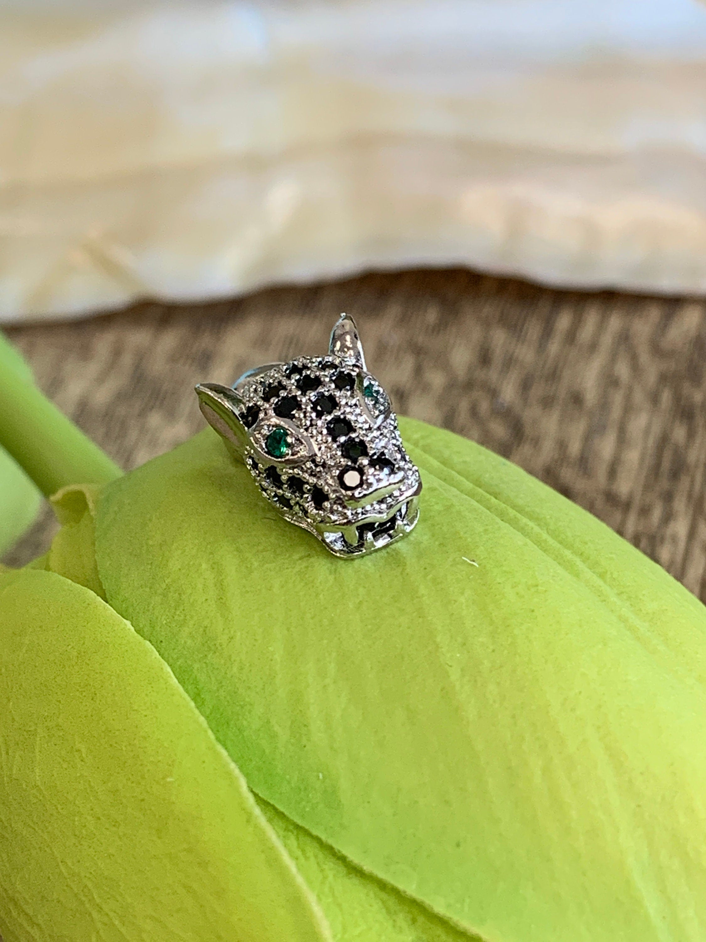 Panther head bead | Bellaire Wholesale