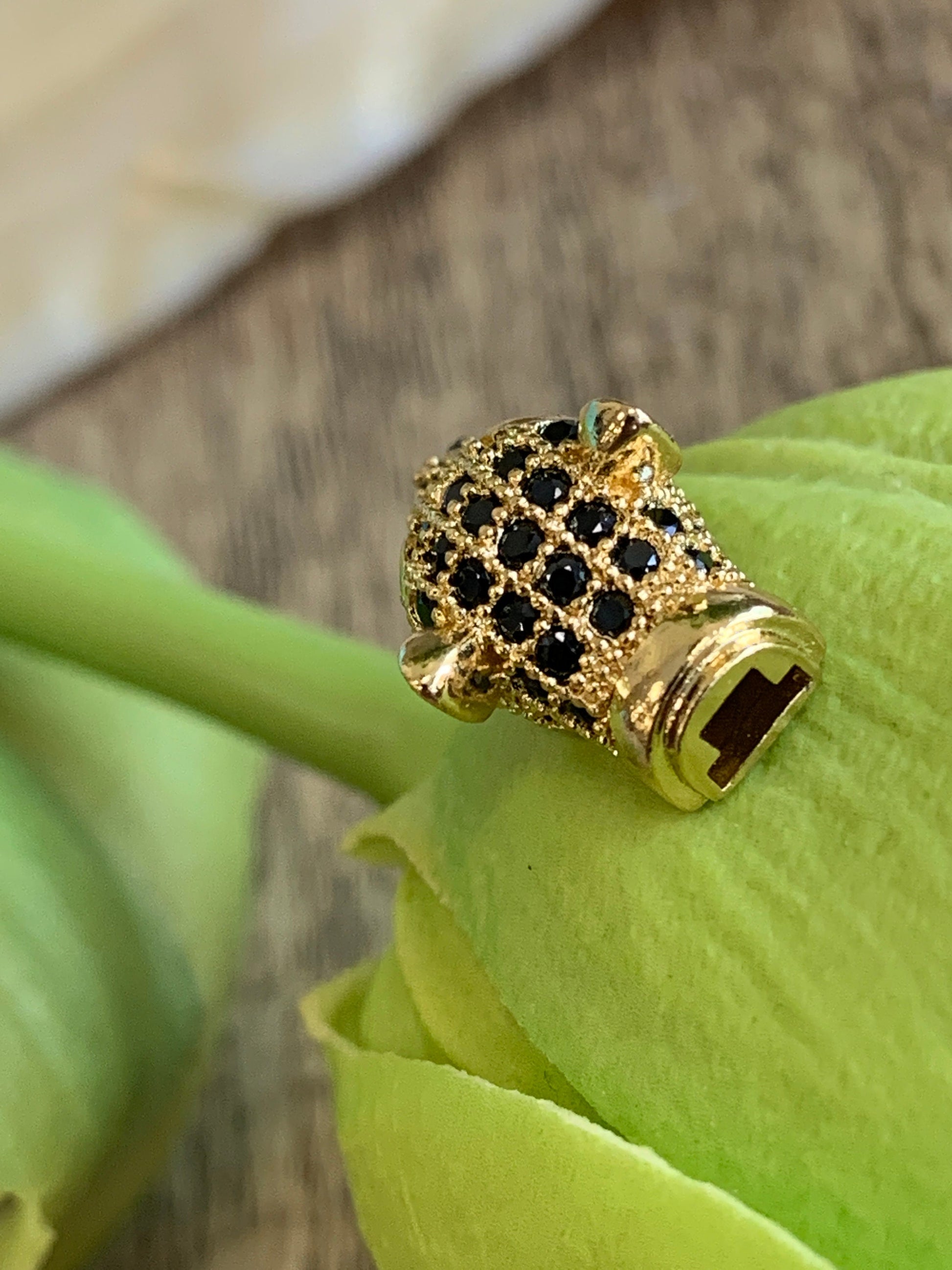 Panther head bead | Bellaire Wholesale