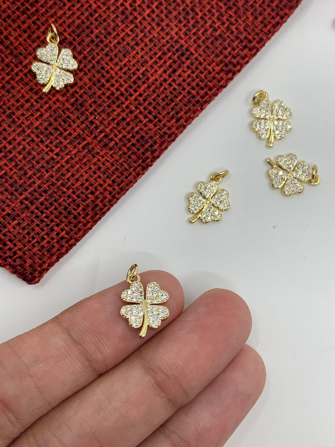 4 Leaf Flower Pendant