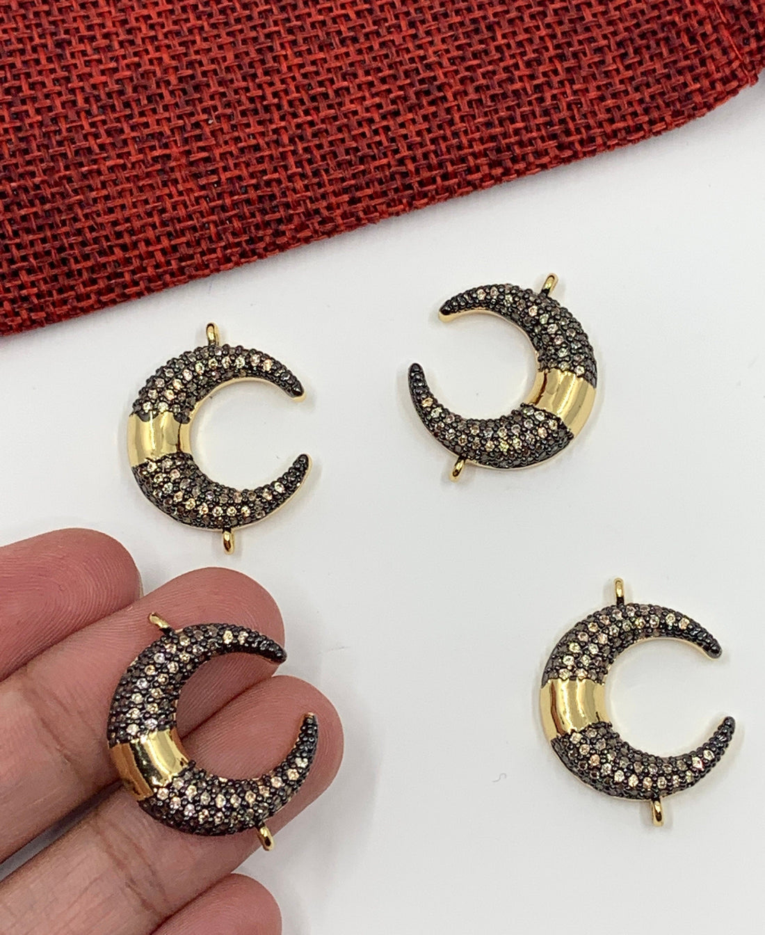 Black Horn Connector CZ