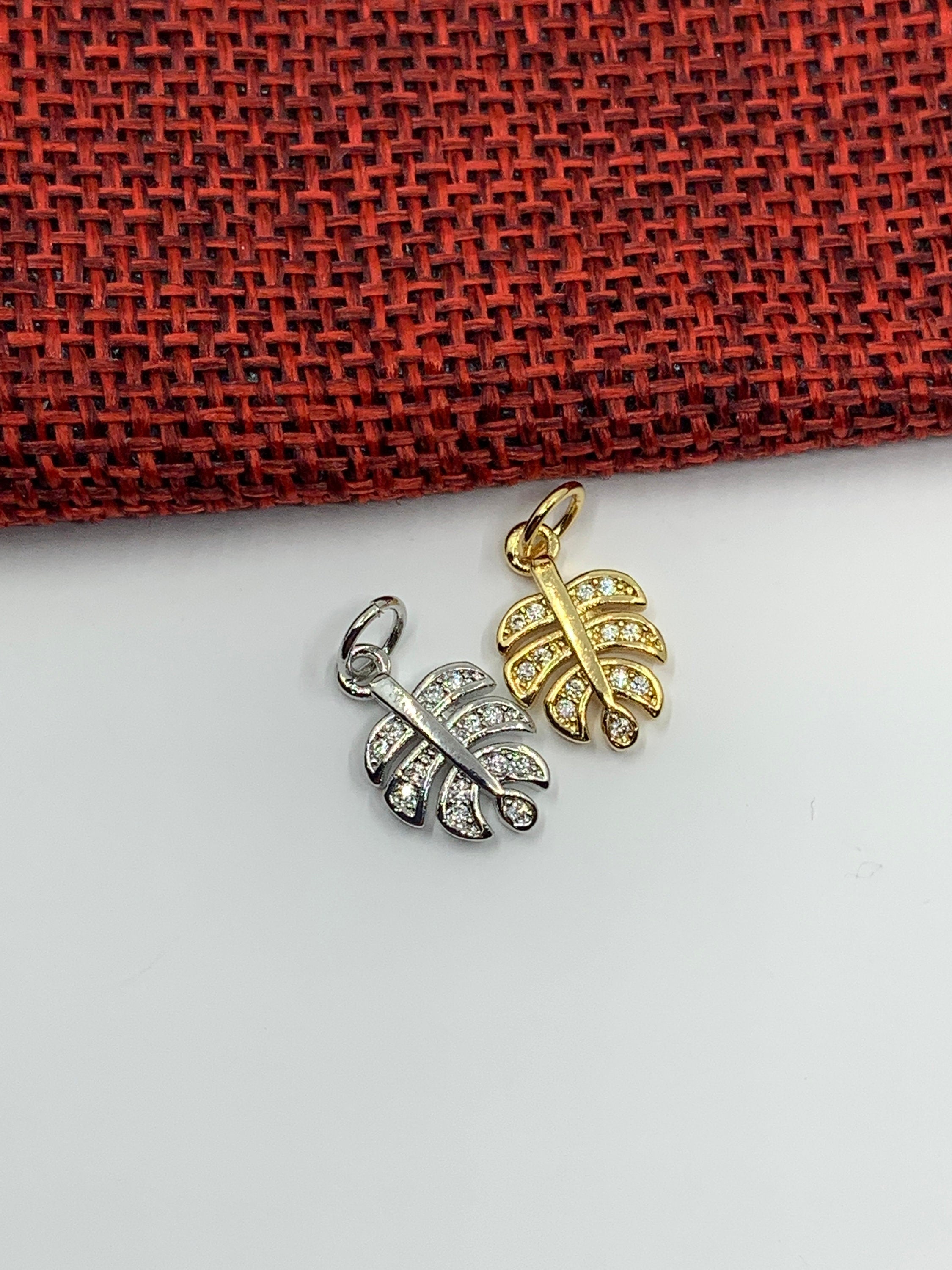 Dainty Tropical Foliage pendant, CZ Leaf