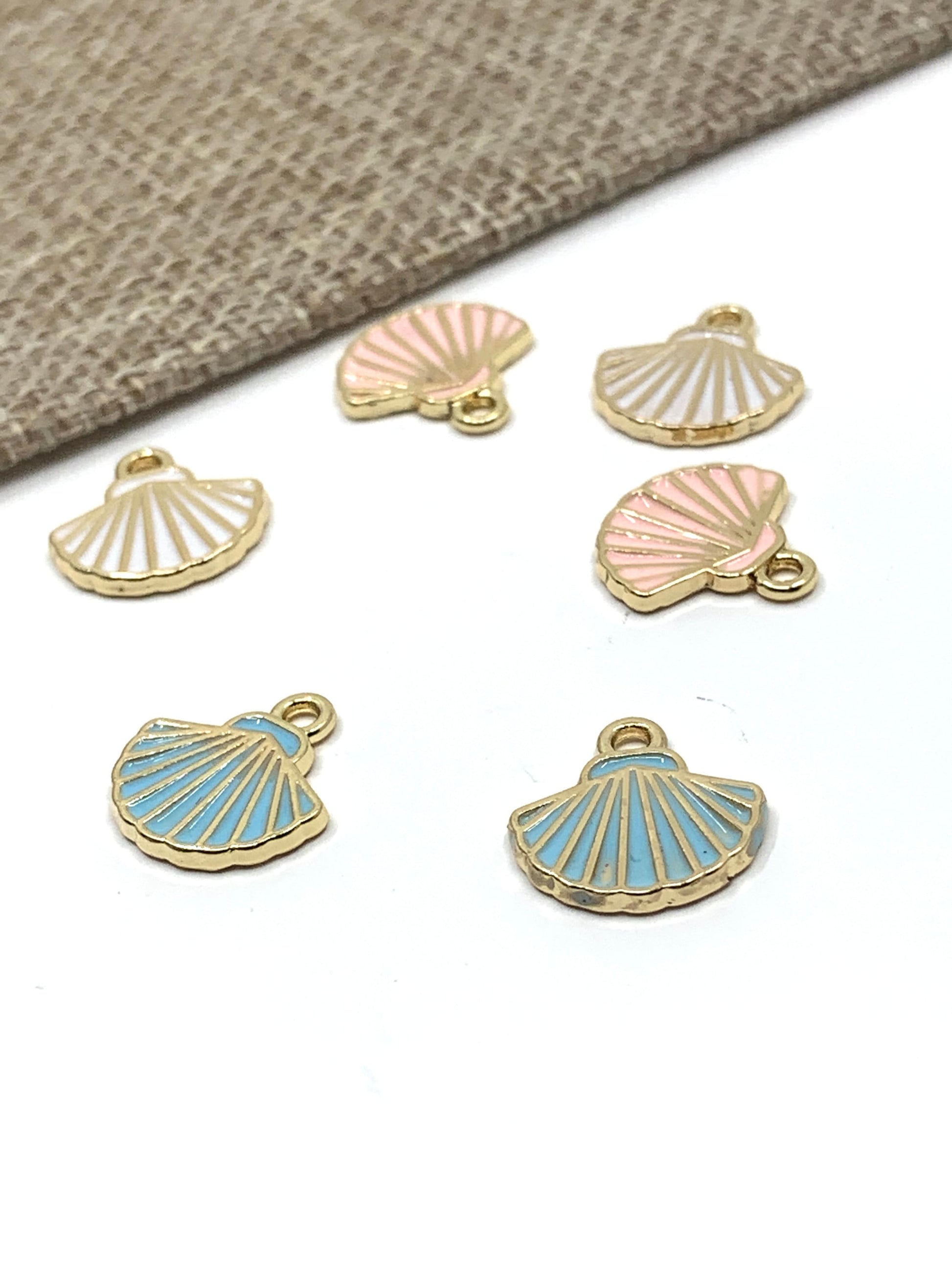 Enamel Seashell pendant | Bellaire Wholesale