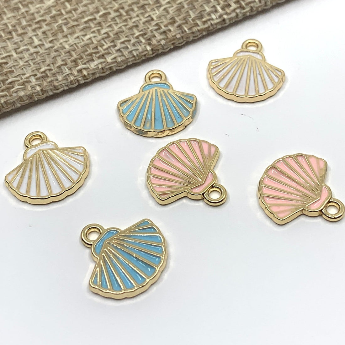 Enamel Seashell pendant | Bellaire Wholesale