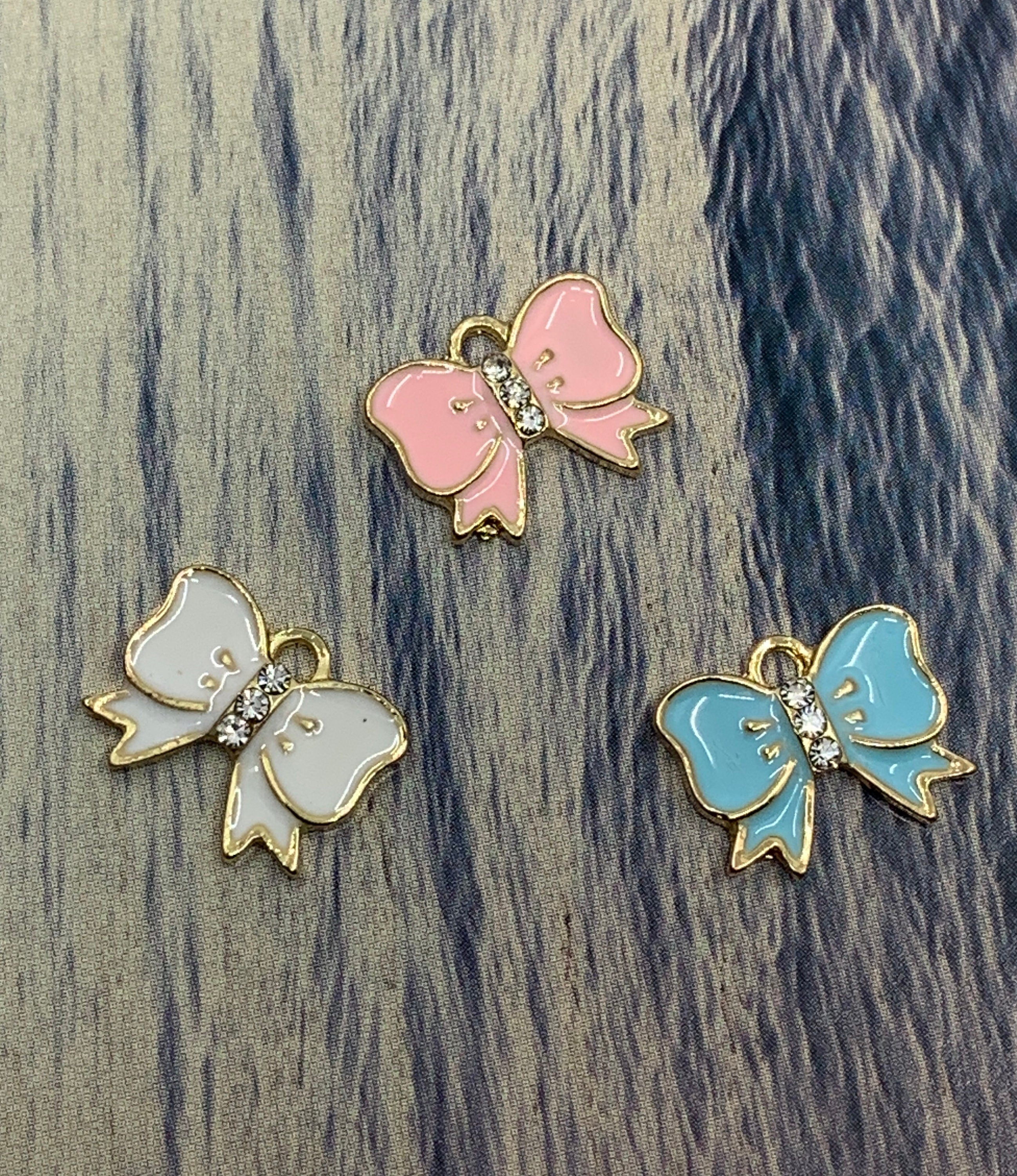 Enamel bow pendant | Bellaire Wholesale