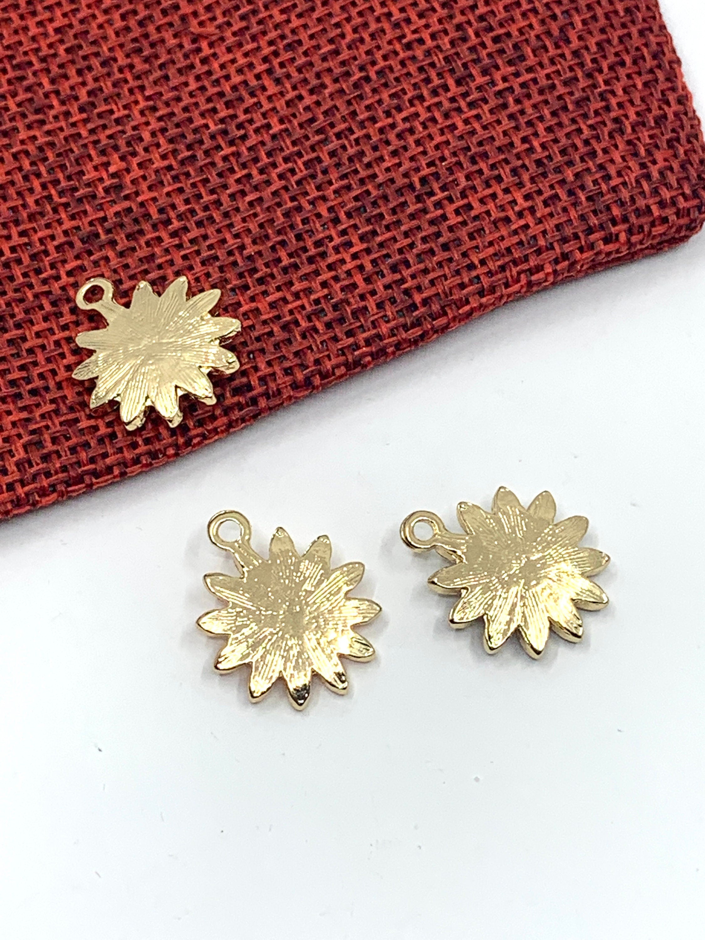 Enamel Daisy Flower Charm | Bellaire Wholesale