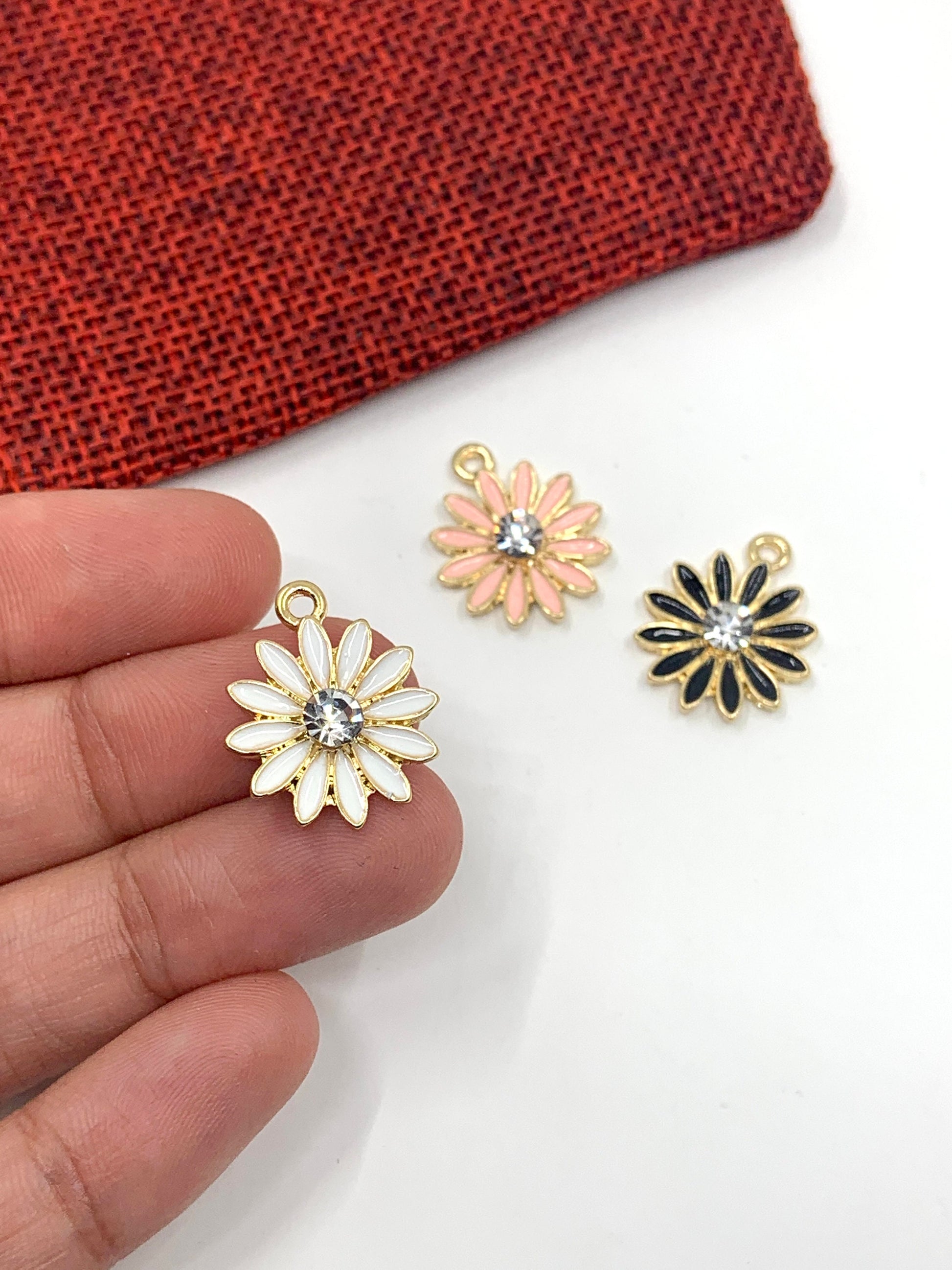 Enamel Daisy Flower Charm | Bellaire Wholesale