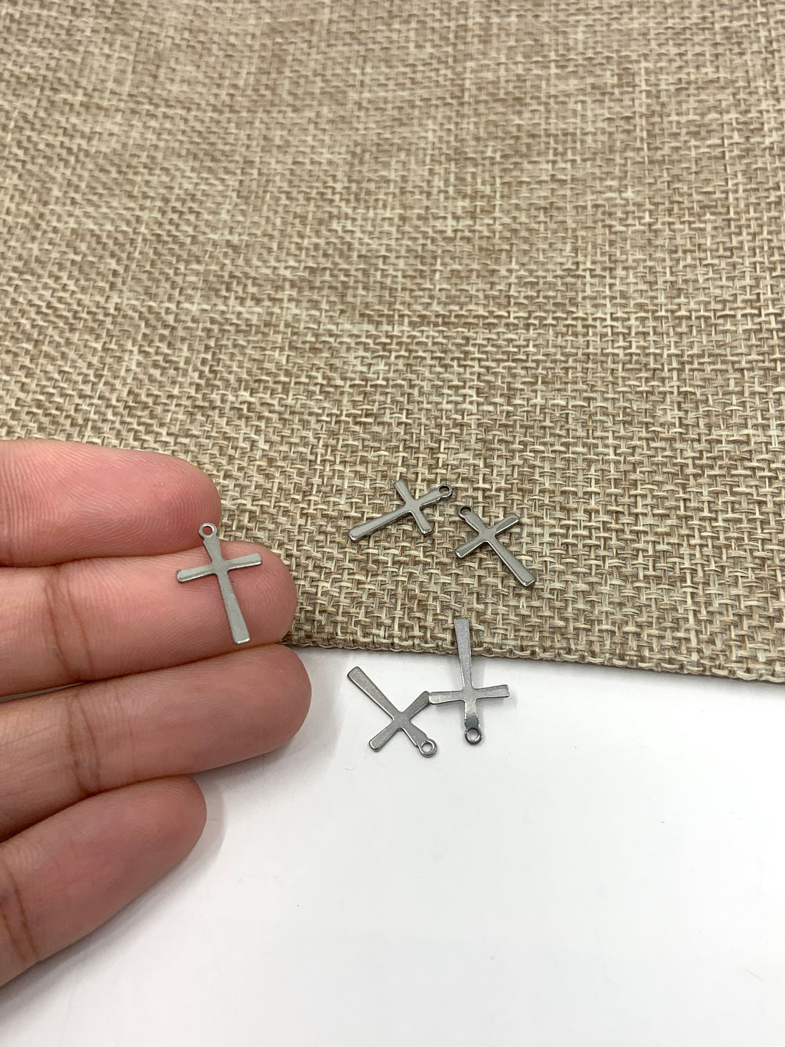 Stainless Steel Cross Charm, 20pcs | Bellaire Wholesale