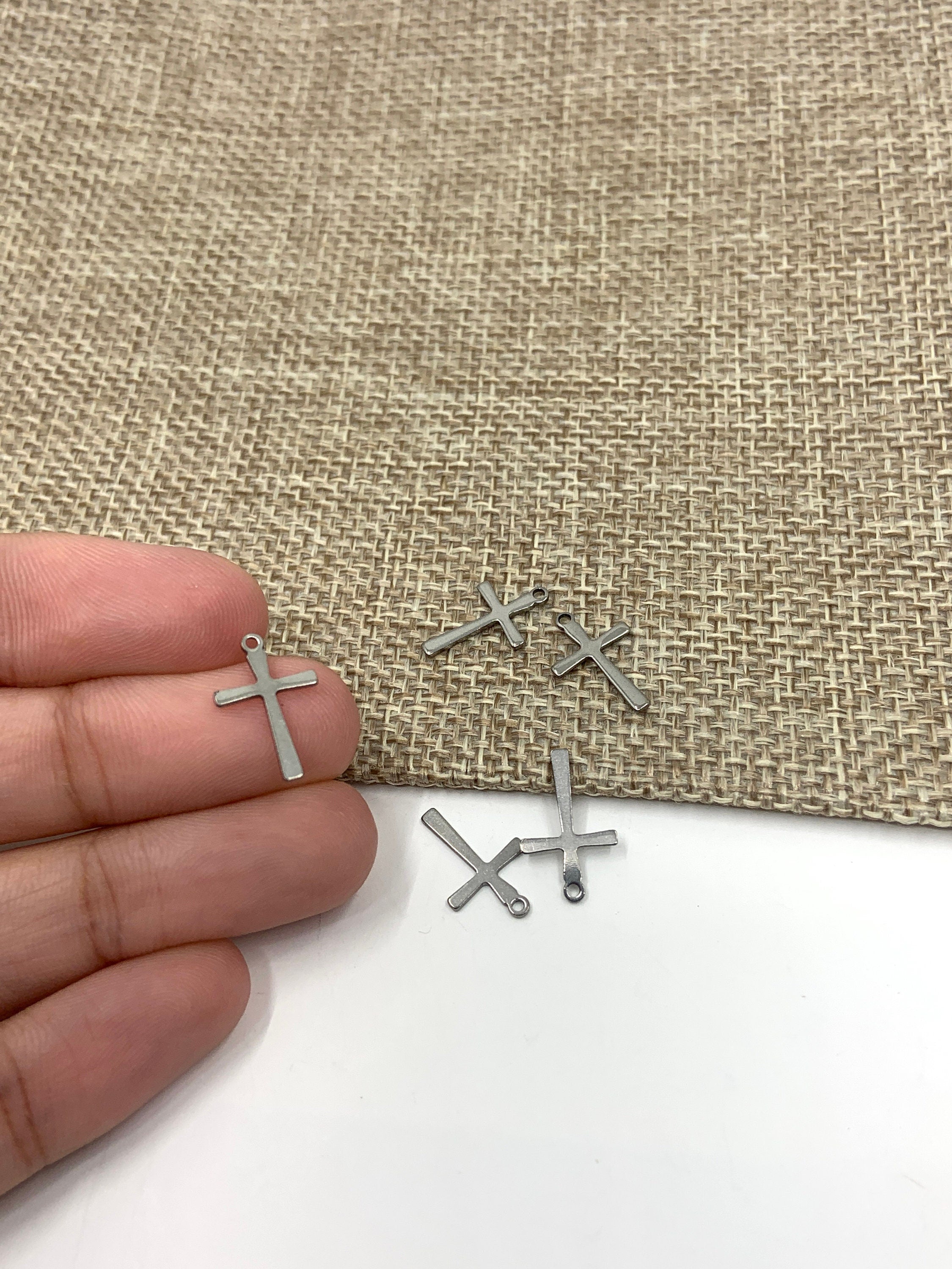 Stainless Steel Cross Charm, 20pcs | Bellaire Wholesale