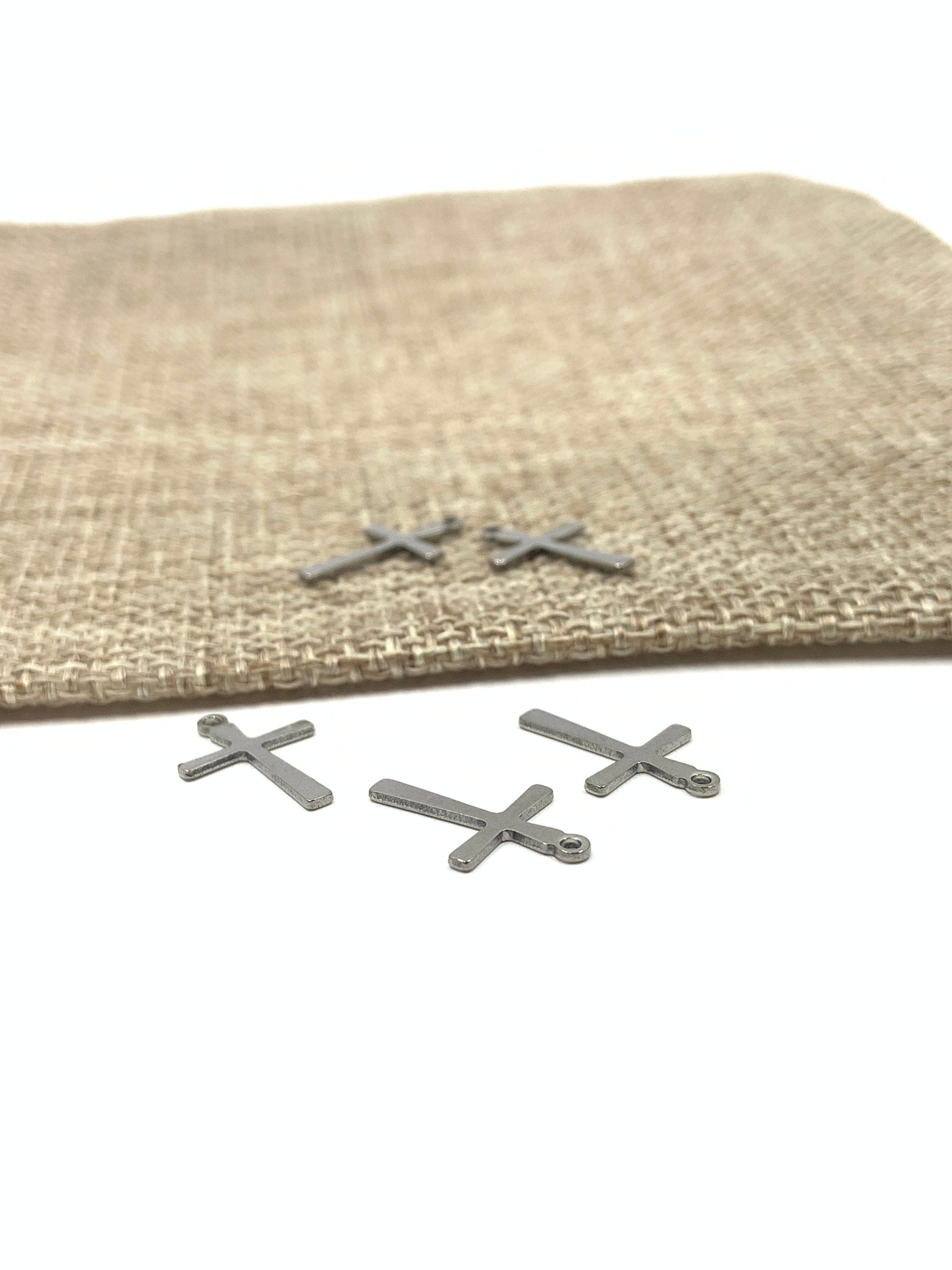 Stainless Steel Cross Charm, 20pcs | Bellaire Wholesale